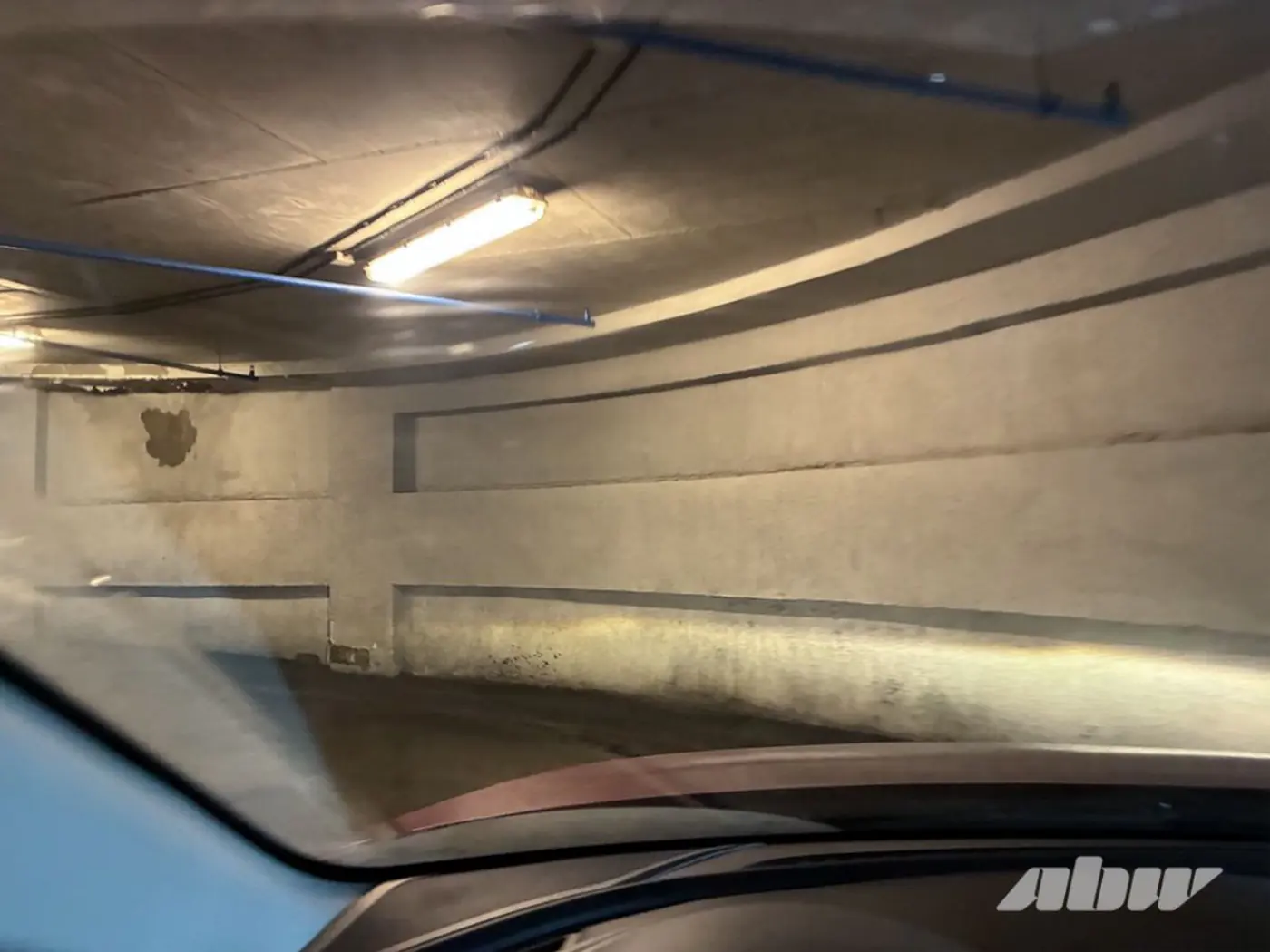 «Отдельный вид искусства»: эти минские паркинги вызывают трудности у водителей