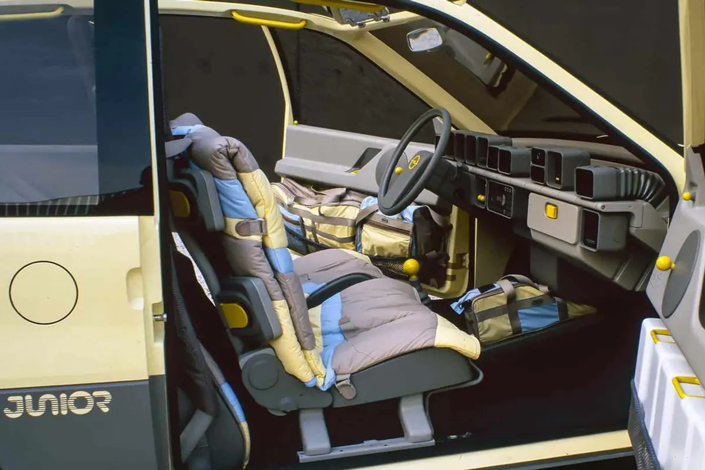Нескучные Opel: вспоминаем самые смелые концепты марки