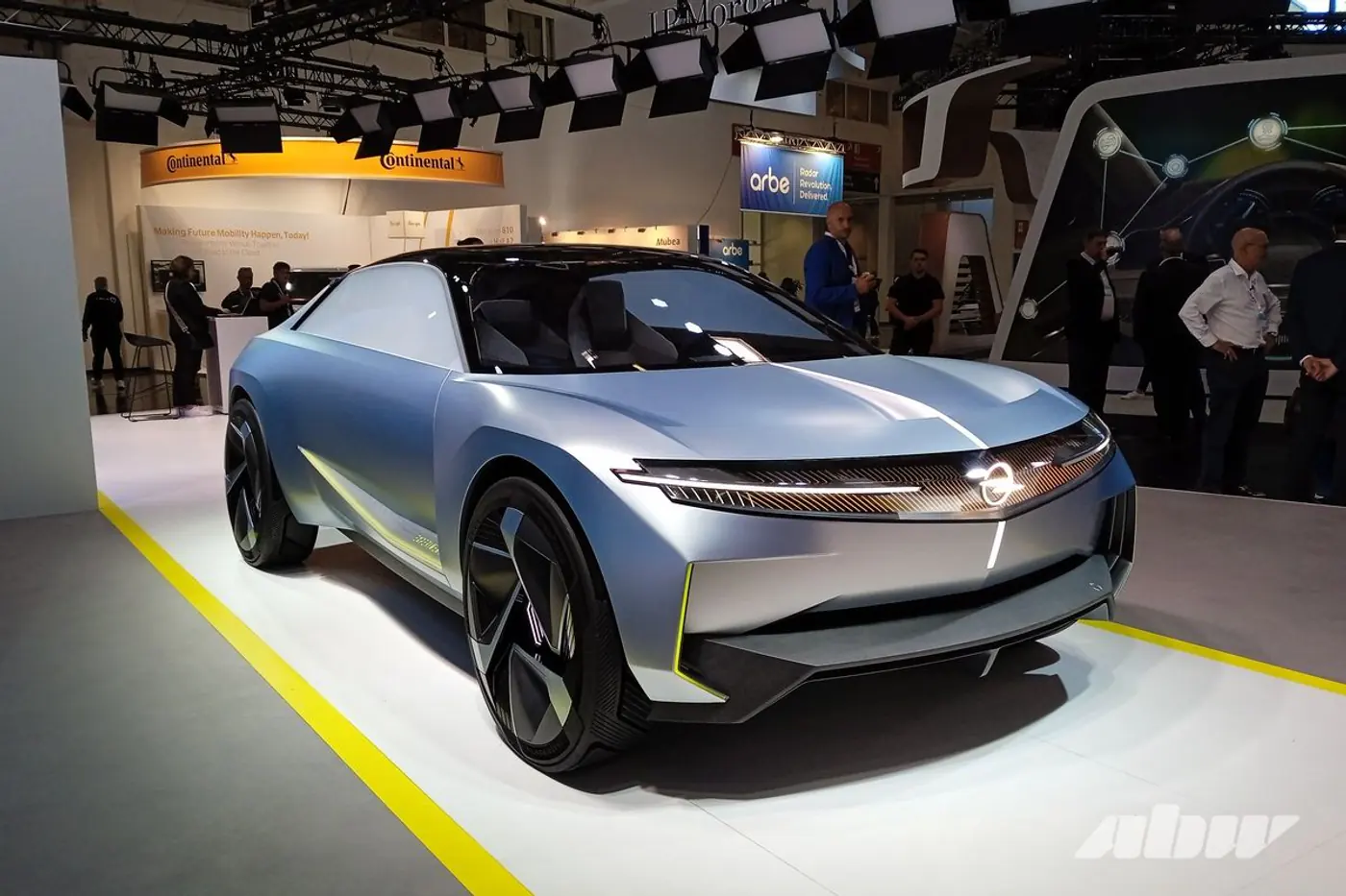 Нескучные Opel: вспоминаем самые смелые концепты марки