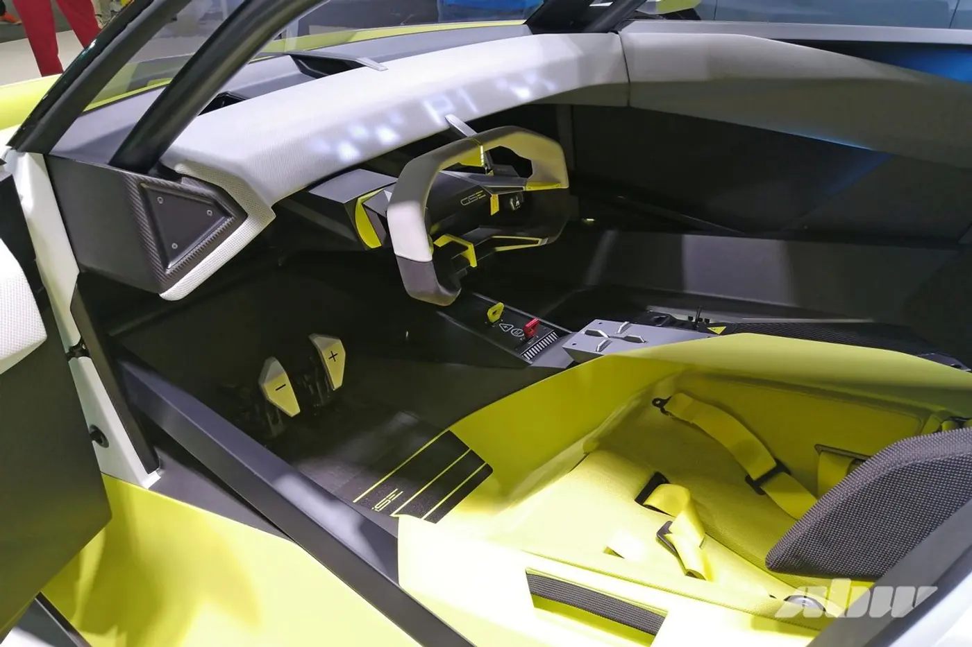 Нескучные Opel: вспоминаем самые смелые концепты марки
