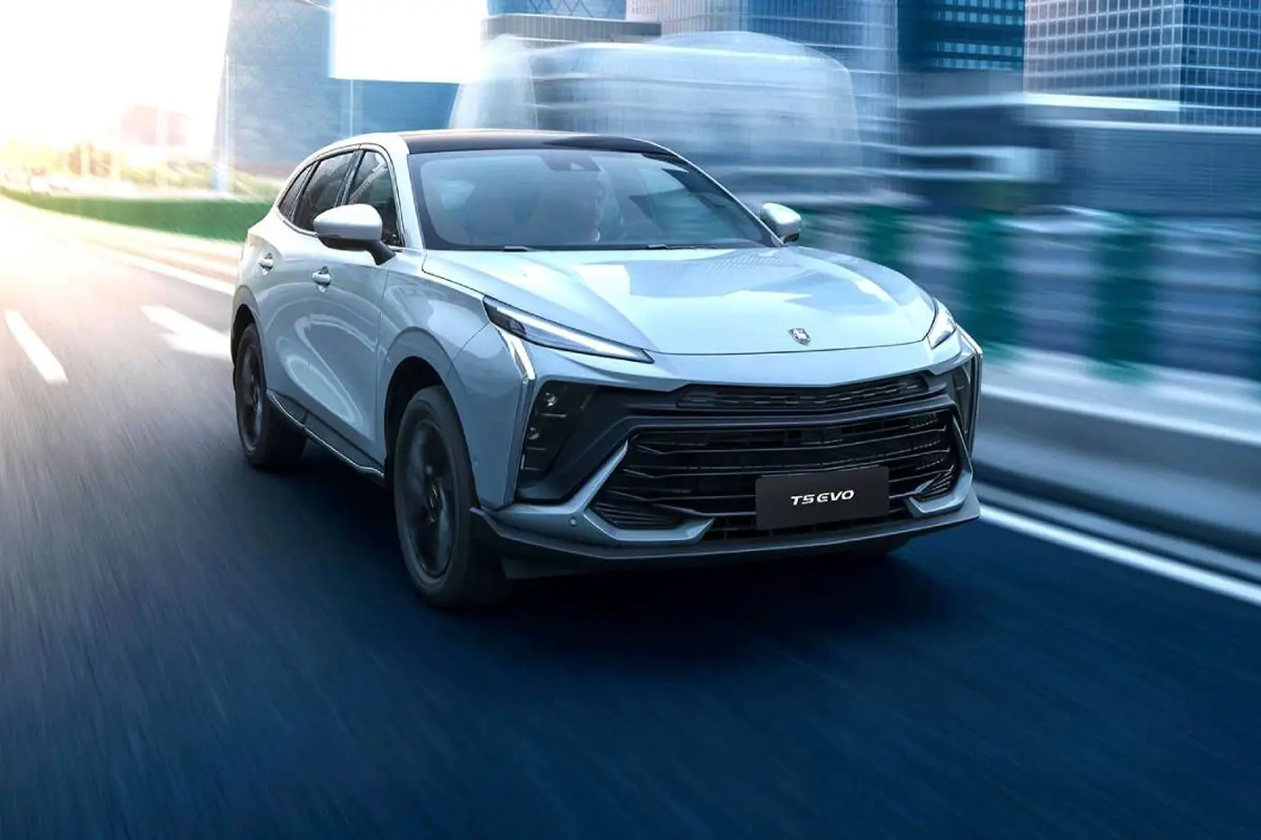 В Беларуси начаты продажи обновленного кроссовера Dongfeng T5 EVO
