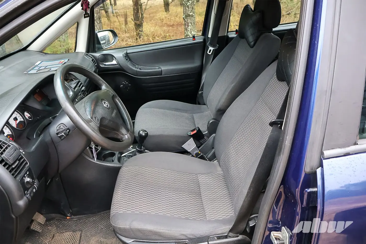«Сложил задний ряд – и в нее полквартиры влезло»: мнение владельца Opel Zafira