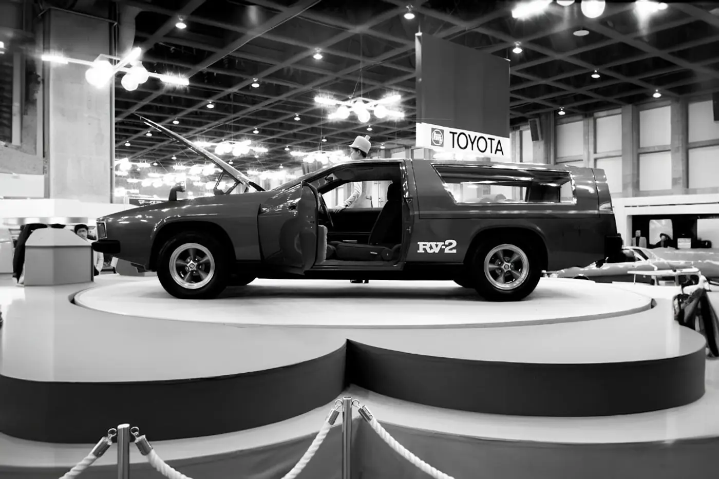 От спорткара к палатке: почему Toyota RV-2 опередила свое время на полвека