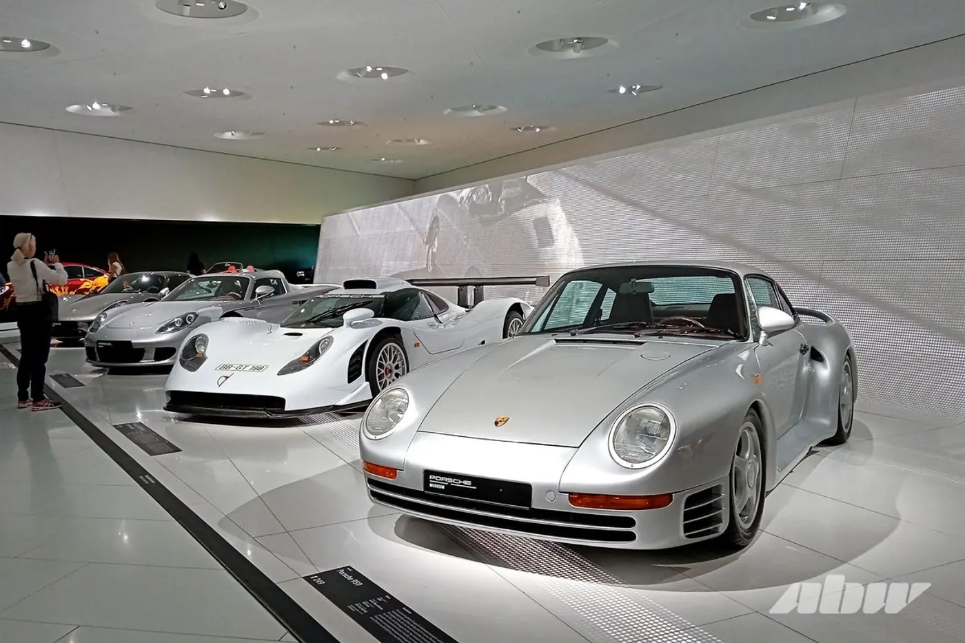 Погружаемся в мир Porsche: репортаж из заводского музея марки