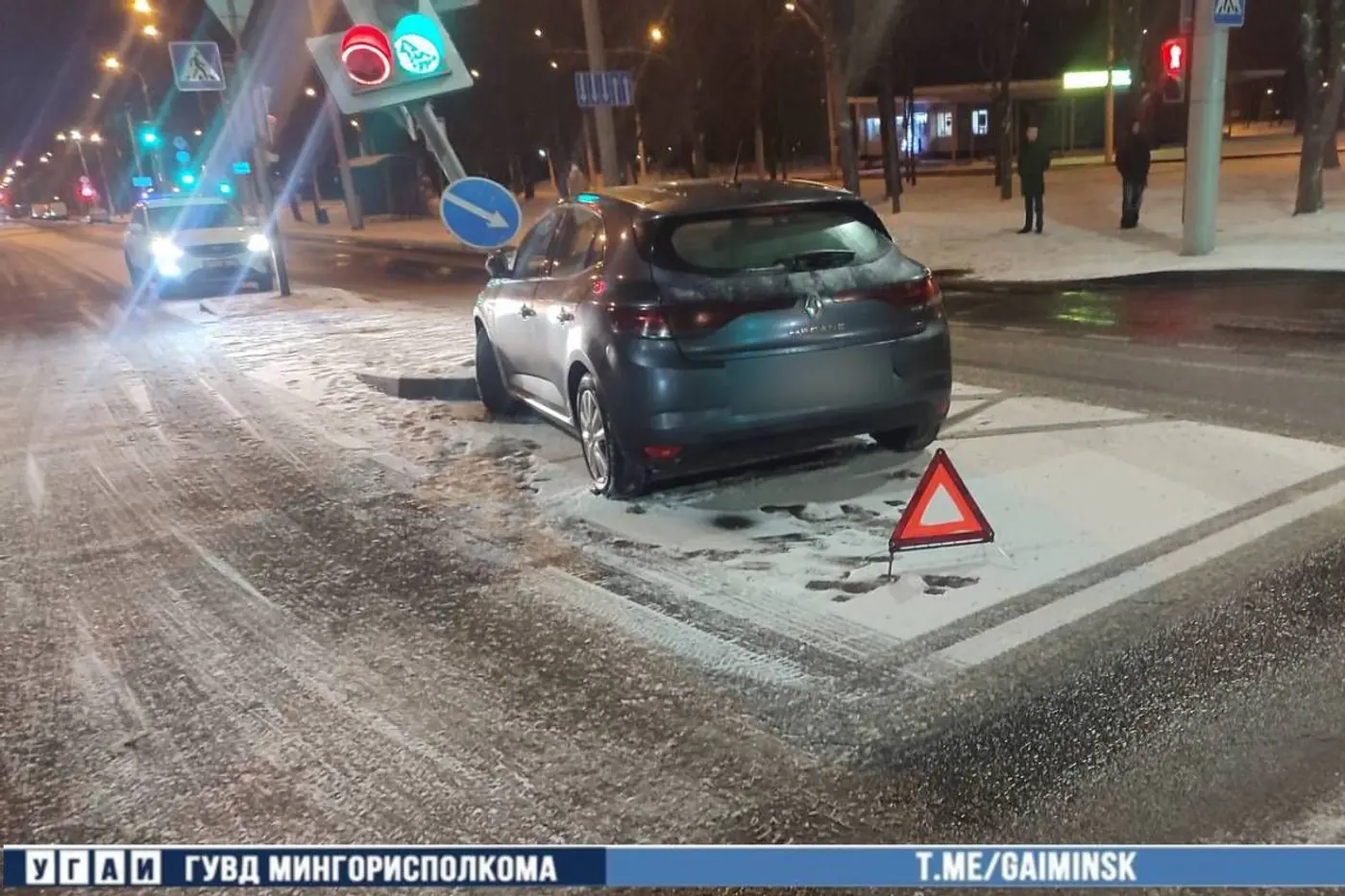 Досадная авария в Минске: Renault въехал в стойку светофора