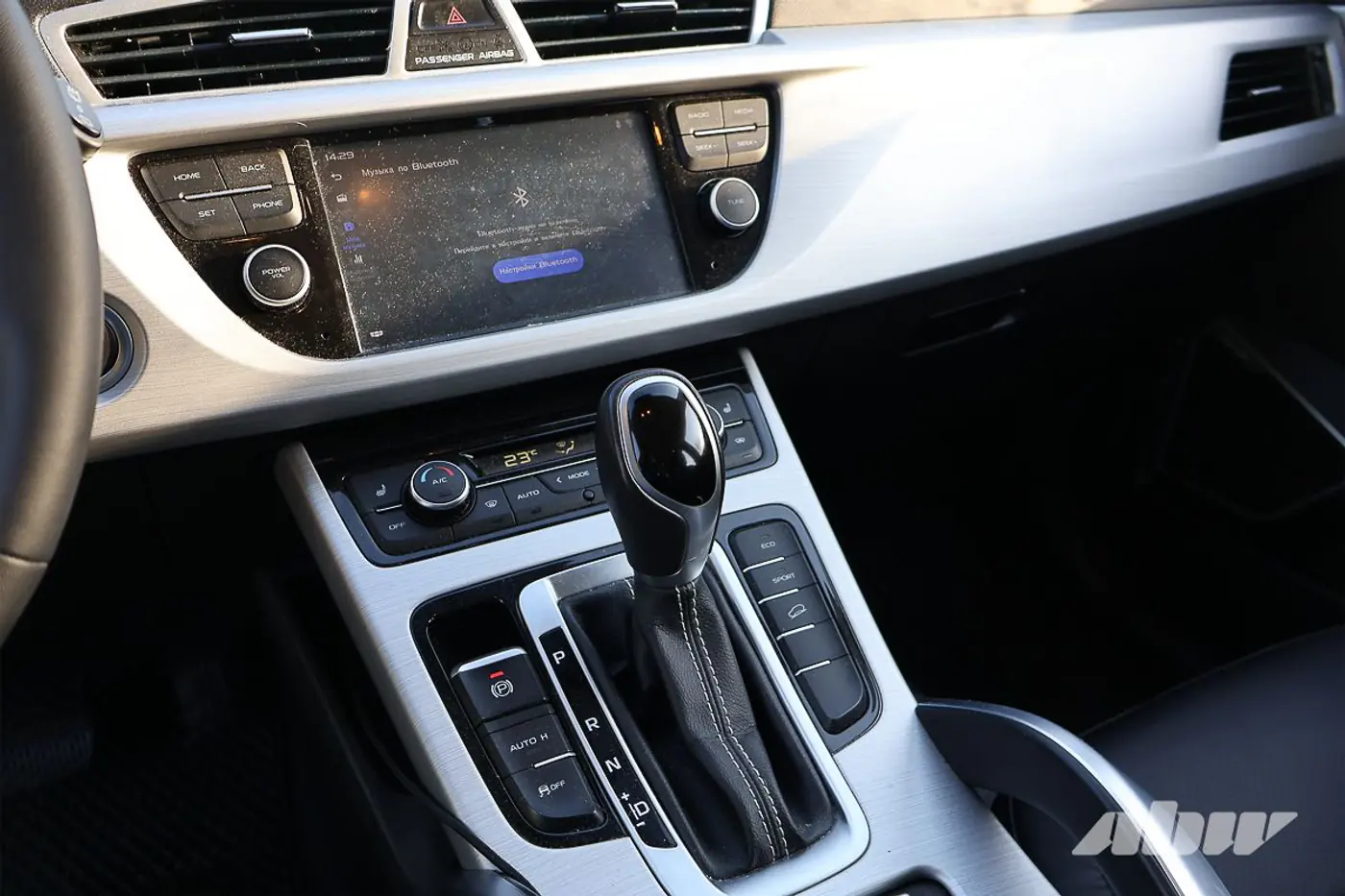 «Не сглазить бы»: мнение владельца Geely Atlas с пробегом спустя год после покупки