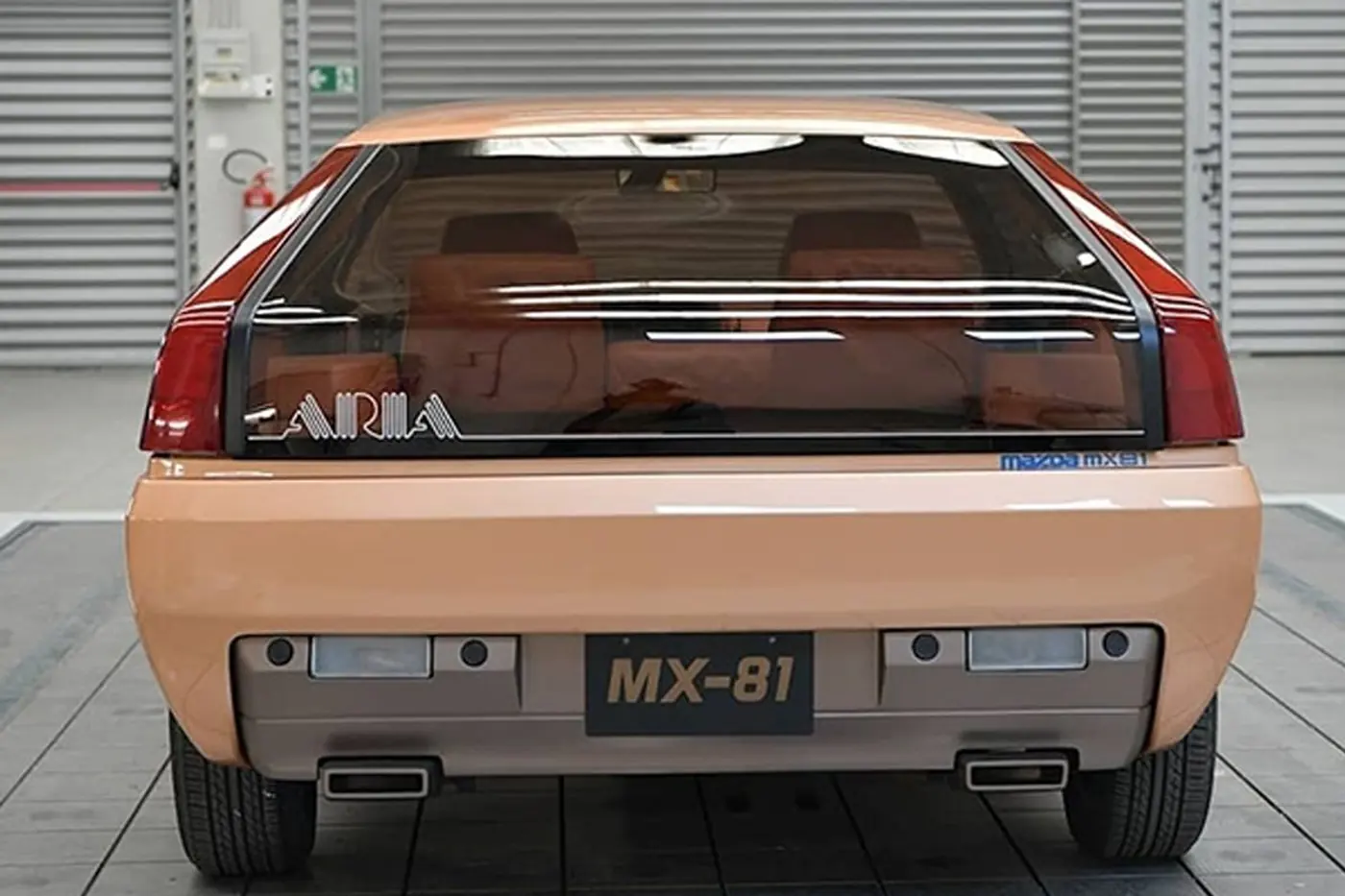 Самый необычный руль в мире: смелый концепт-кар от Mazda