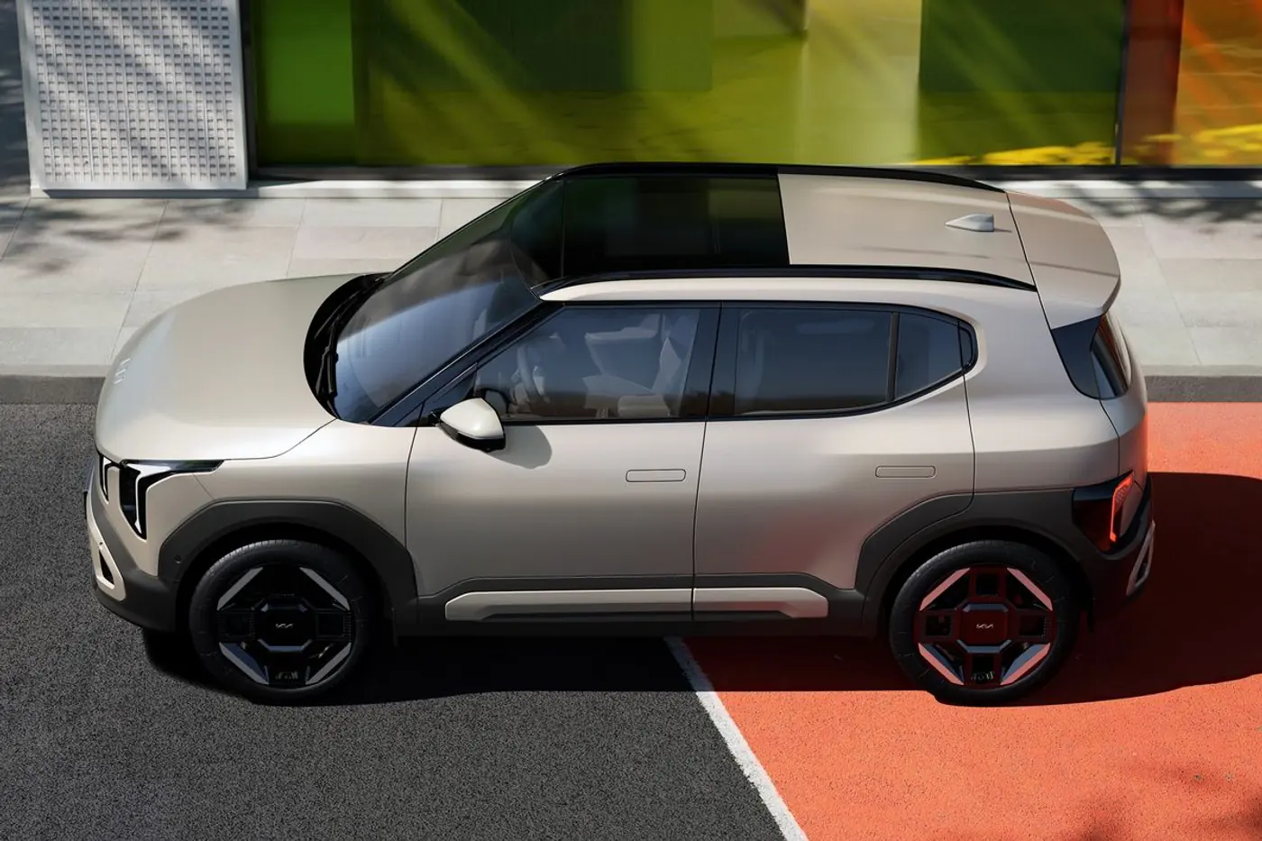 В Брюсселе дебютировал субкомпактный электрический паркетник Kia EV2