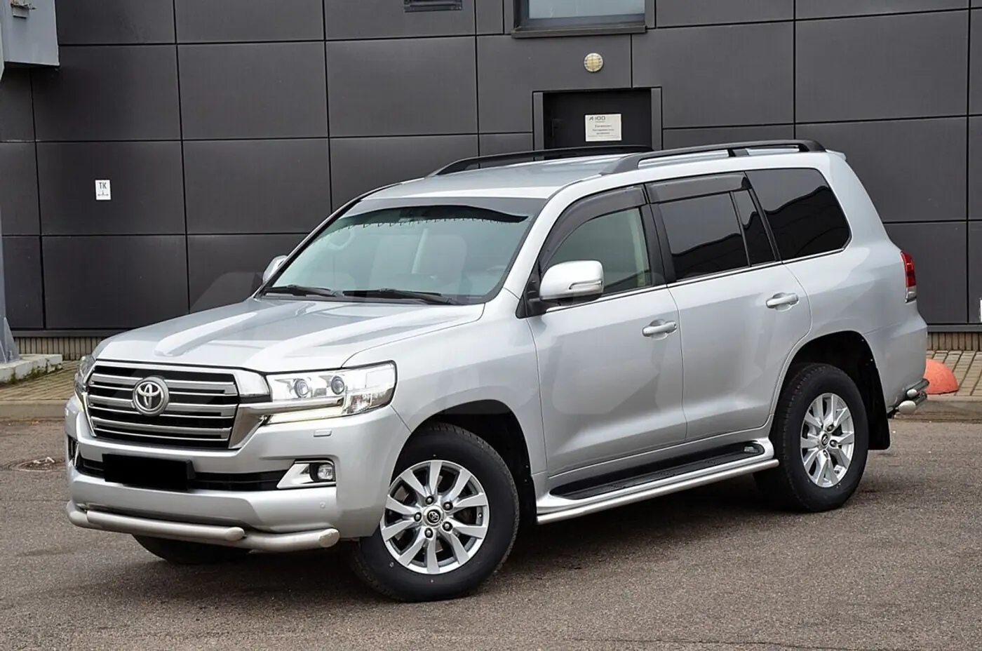 Полный привод решает: выбираем внедорожники для настоящей зимы из базы ABW