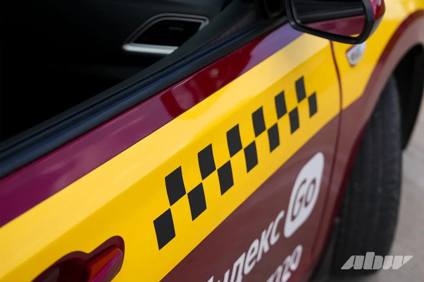 Адвокат объяснила, с каким багажом пассажиру могут отказать в поездке на такси