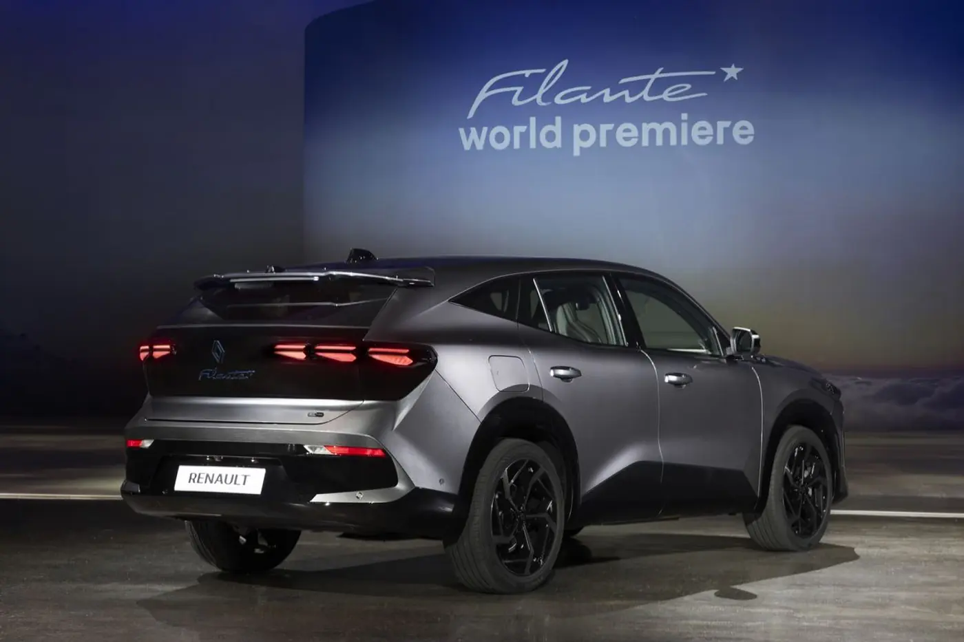 Флагманский кроссовер Renault Filante: совместная разработка с Geely