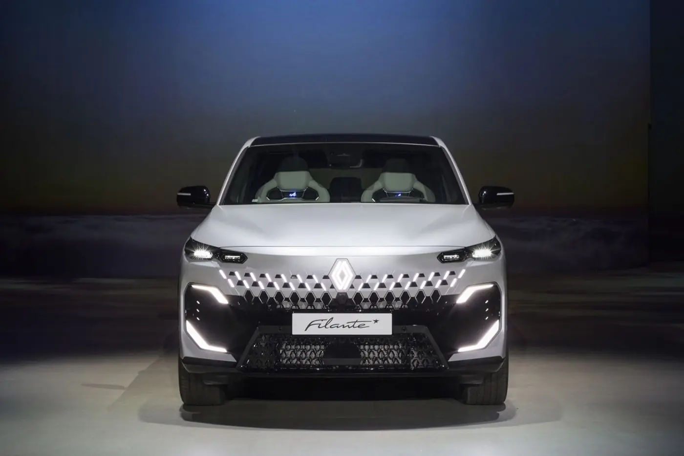 Флагманский кроссовер Renault Filante: совместная разработка с Geely