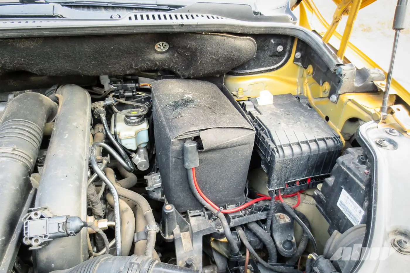 VW_Caddy_аккумулятор