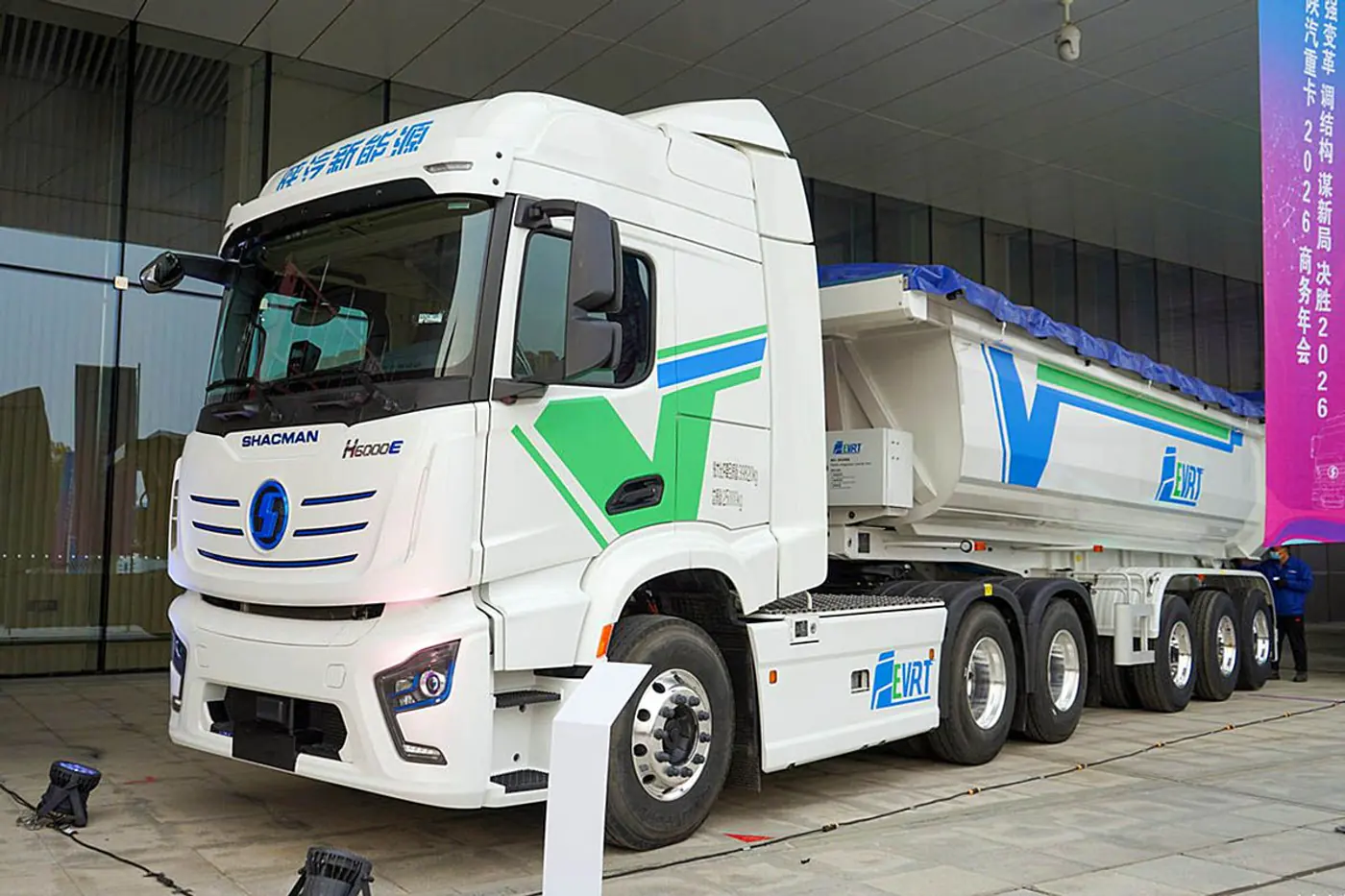 Электрический тягач Shacman H6000E 6x4 нового поколения