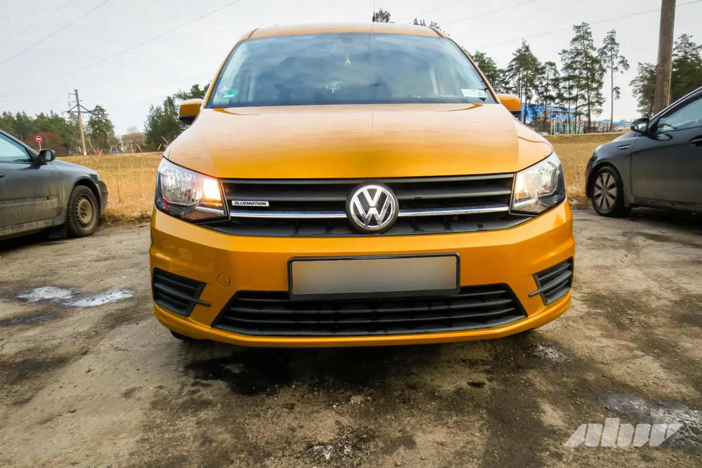 VW_Caddy_спереди