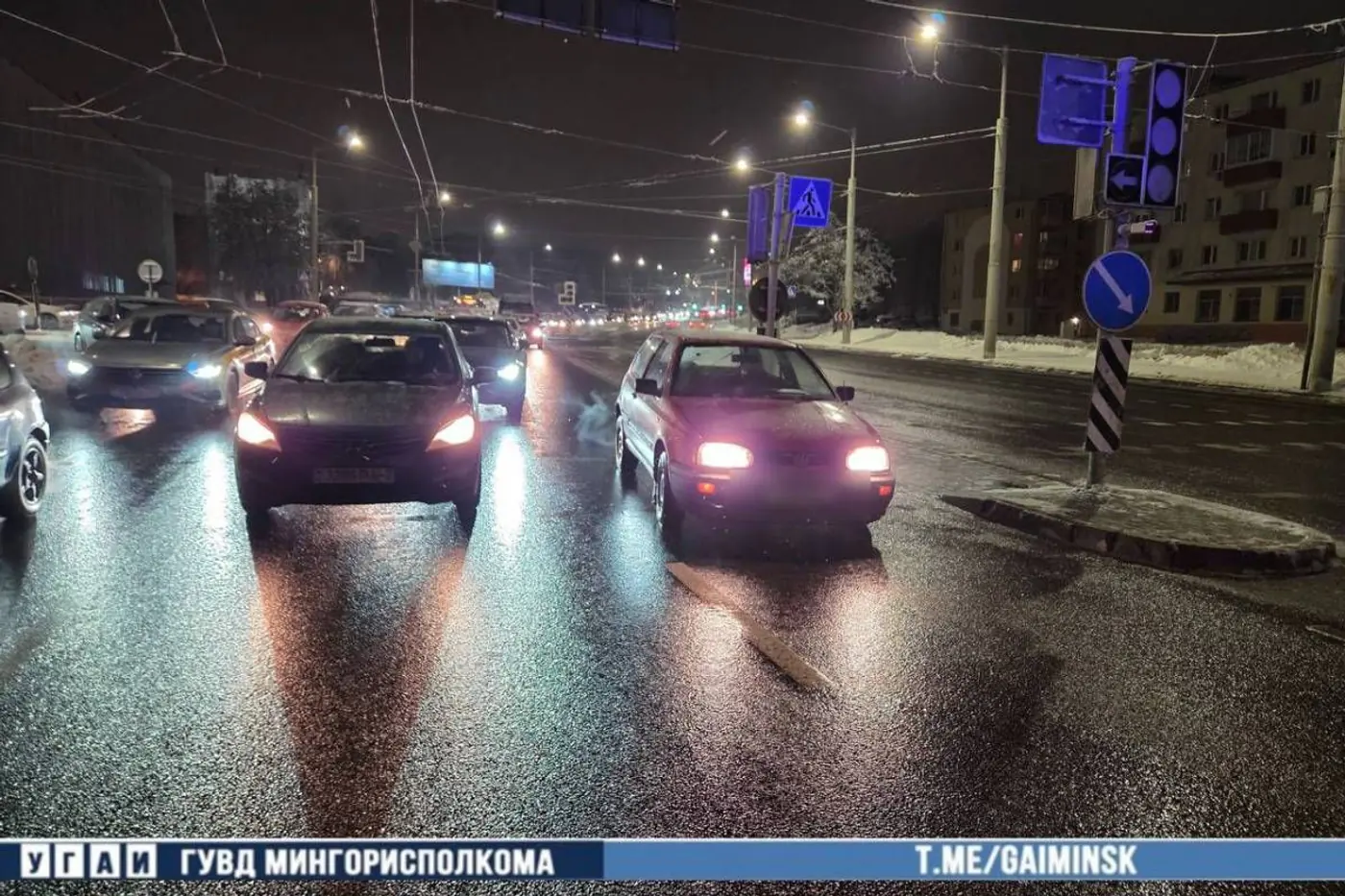 На улице Кальварийской водитель сбил пешехода на переходе: видео