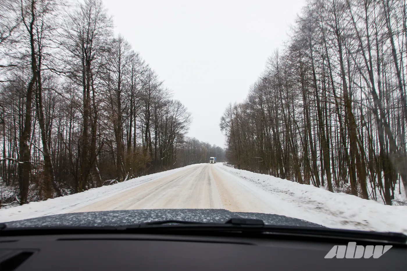 Путевой дневник Rox 01: едем к белорусскому замку в «китайце» за $88 тысяч
