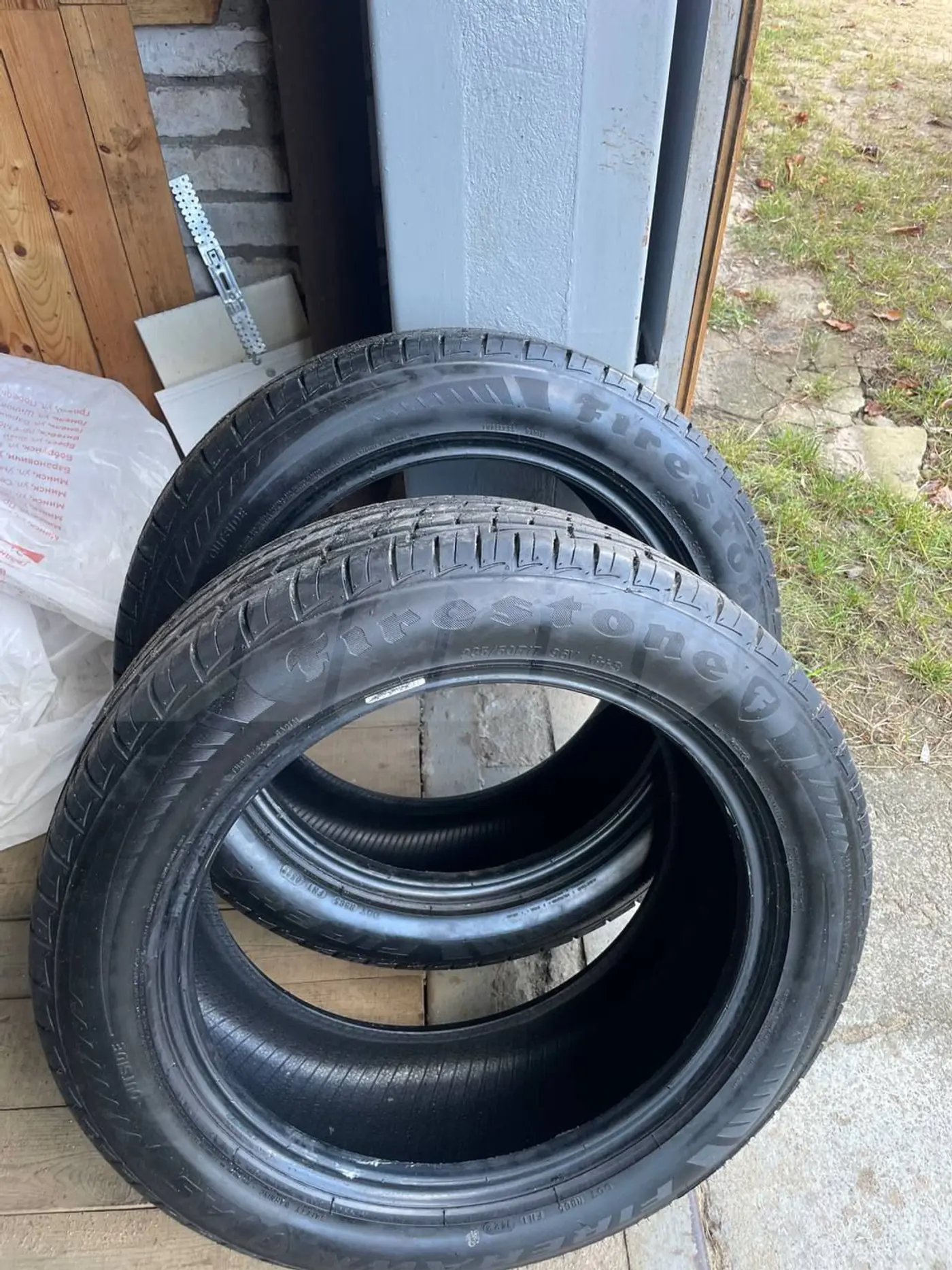 R17 235 50 Firestone firehawk