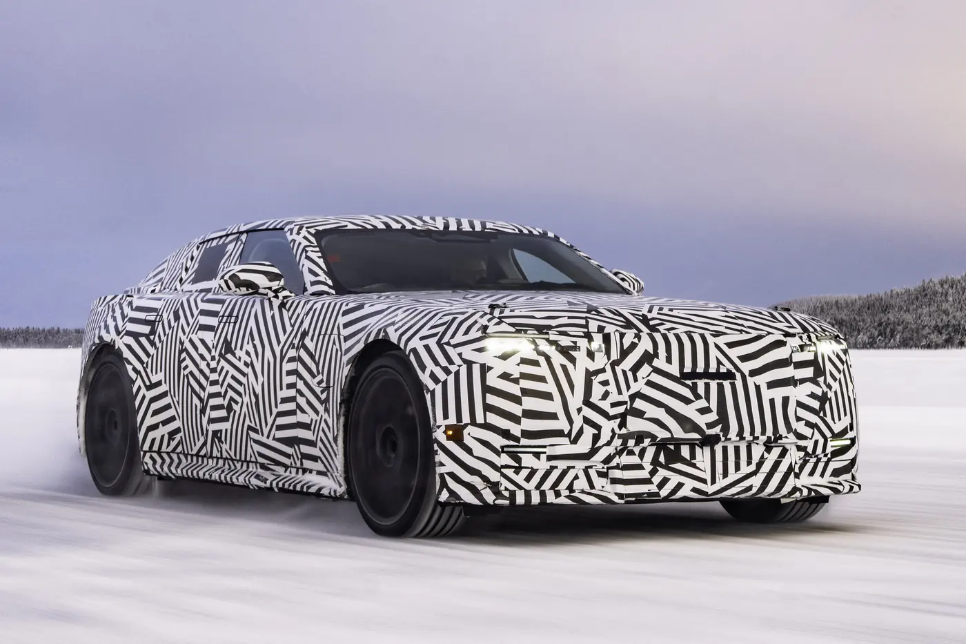 Электрическая заморозка: будущий Jaguar GT проходит зимние испытания