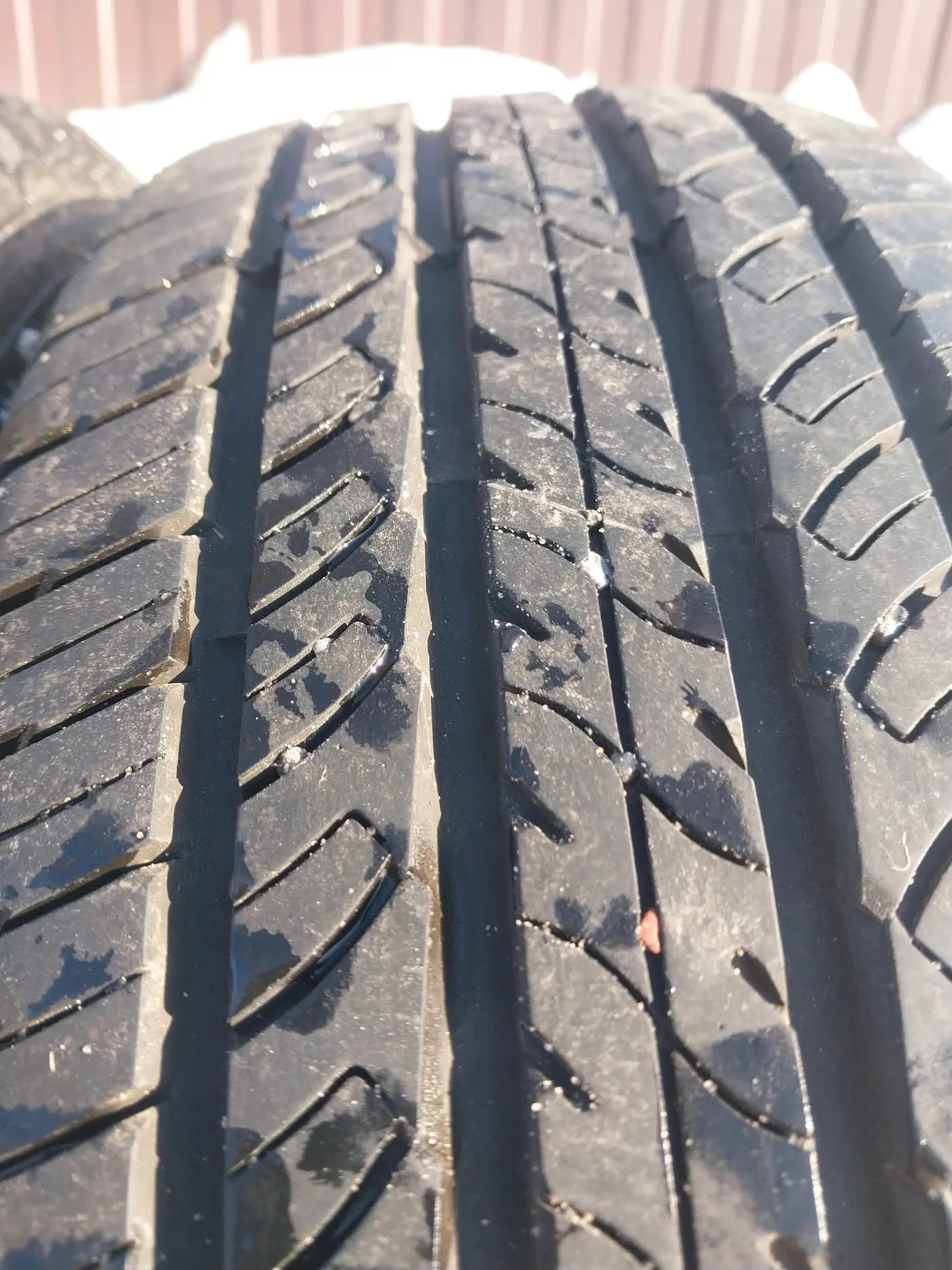 R16 215 70 Maxxis 4