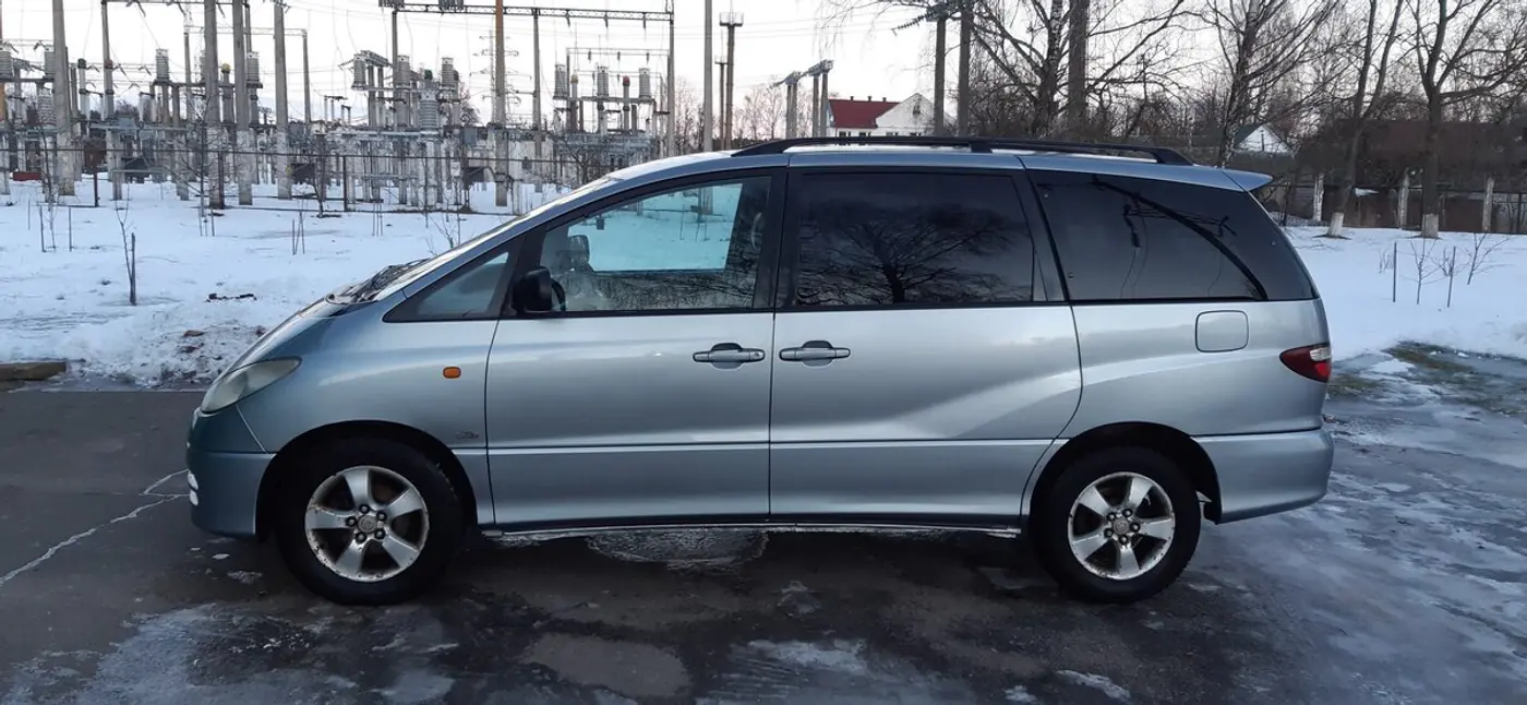 Toyota Previa II (XR30, XR40), 2001