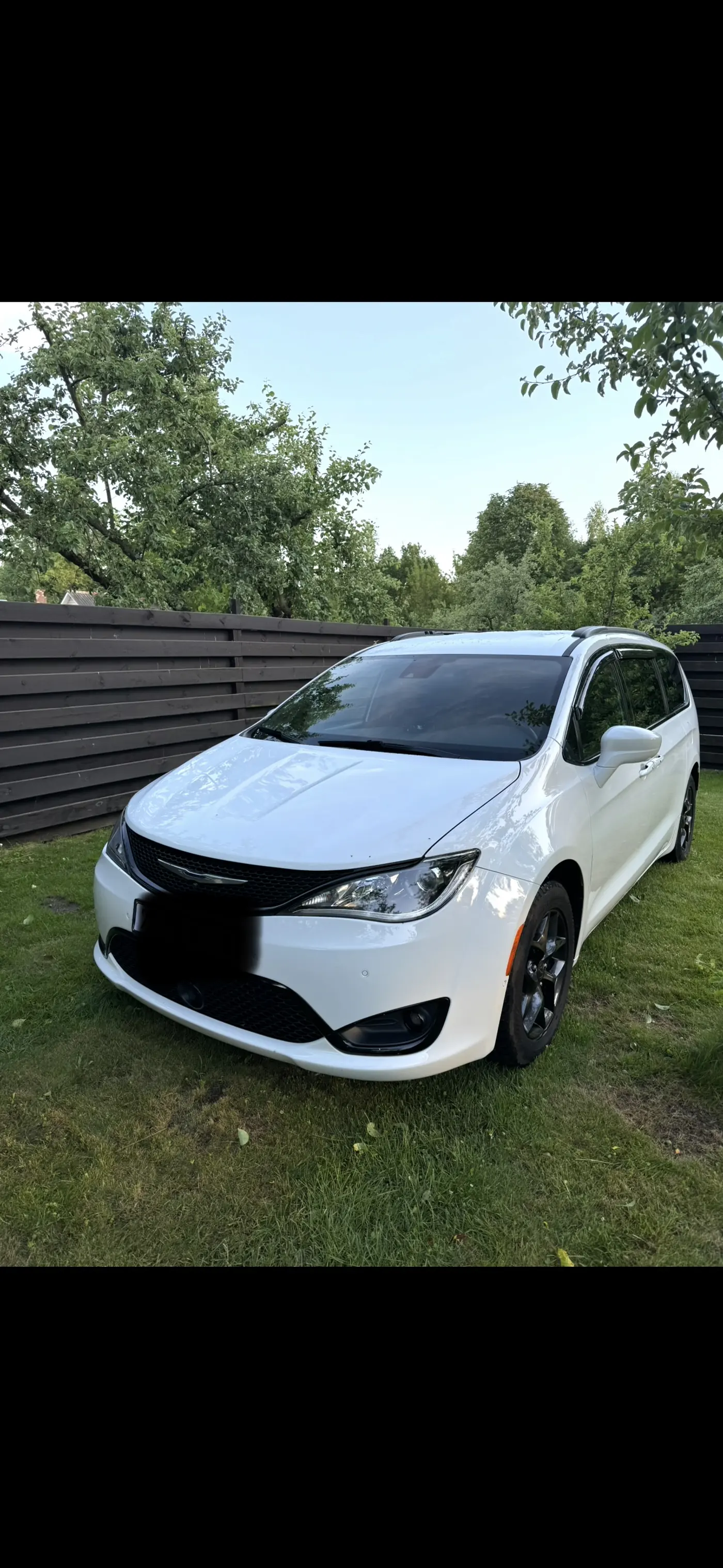 Chrysler Pacifica RU, 2018