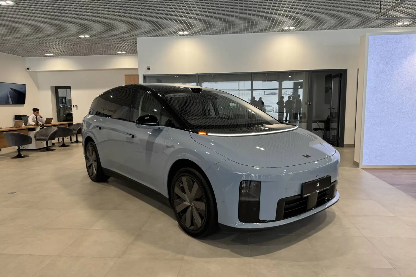 В Беларуси стартуют официальные продажи двух электроновинок Li Auto
