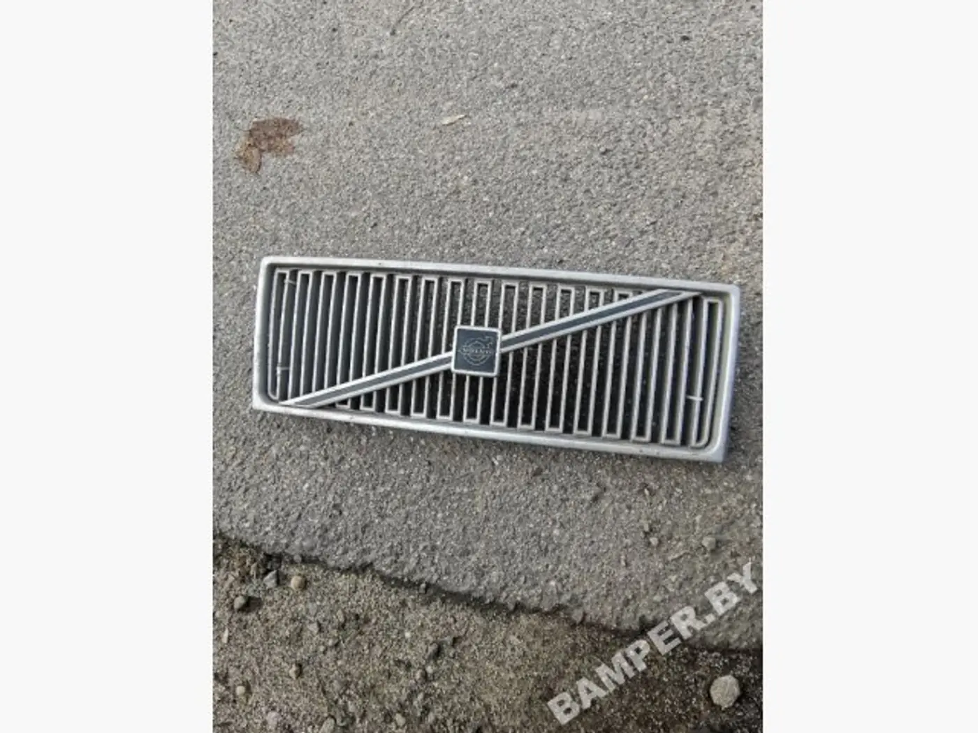Решетка радиатора к Volvo 740 1990