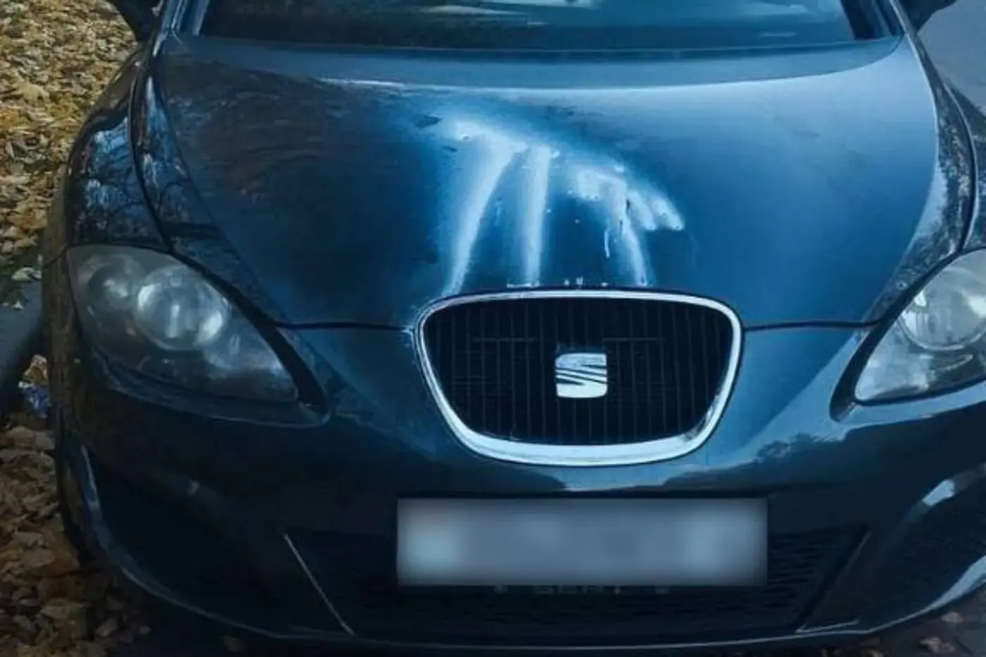 В Гродно мужчина заливал клеем припаркованные во дворе автомобили. Какое наказание назначил суд?