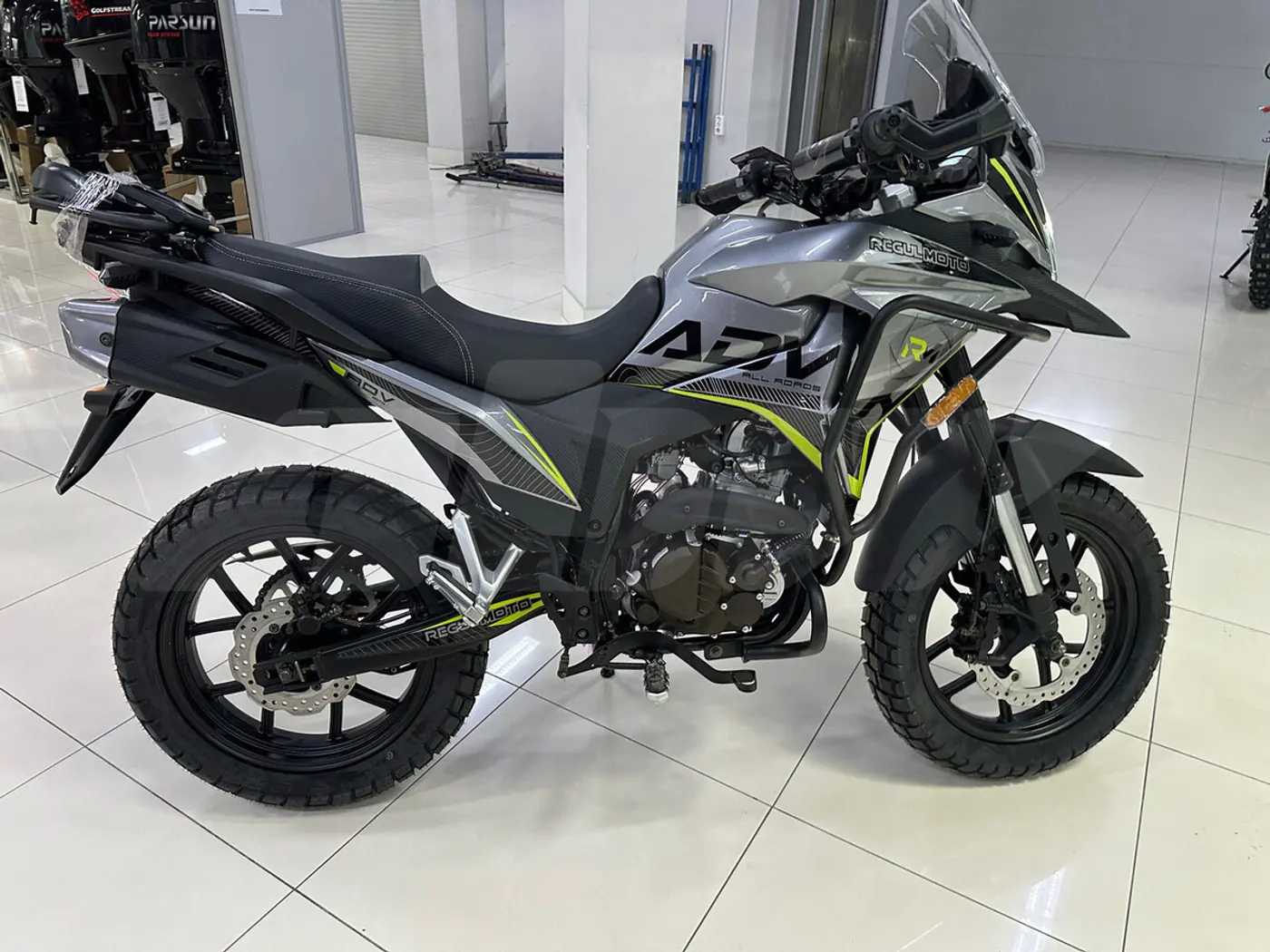 Regulmoto ADV 300 NB, 2024