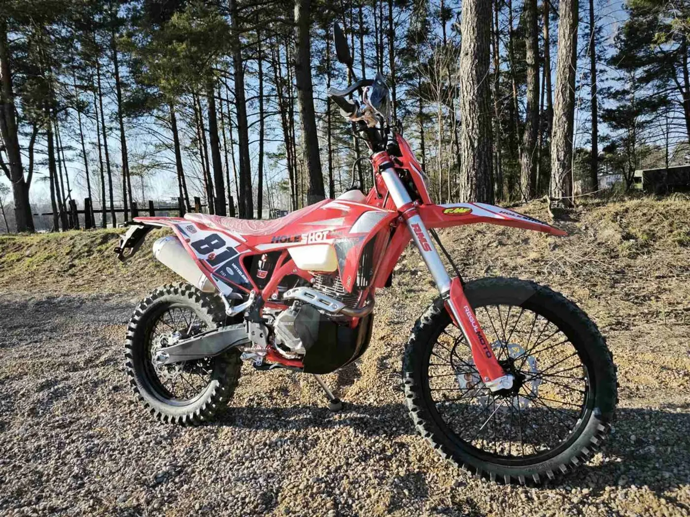 Regulmoto Holeshot, 2024