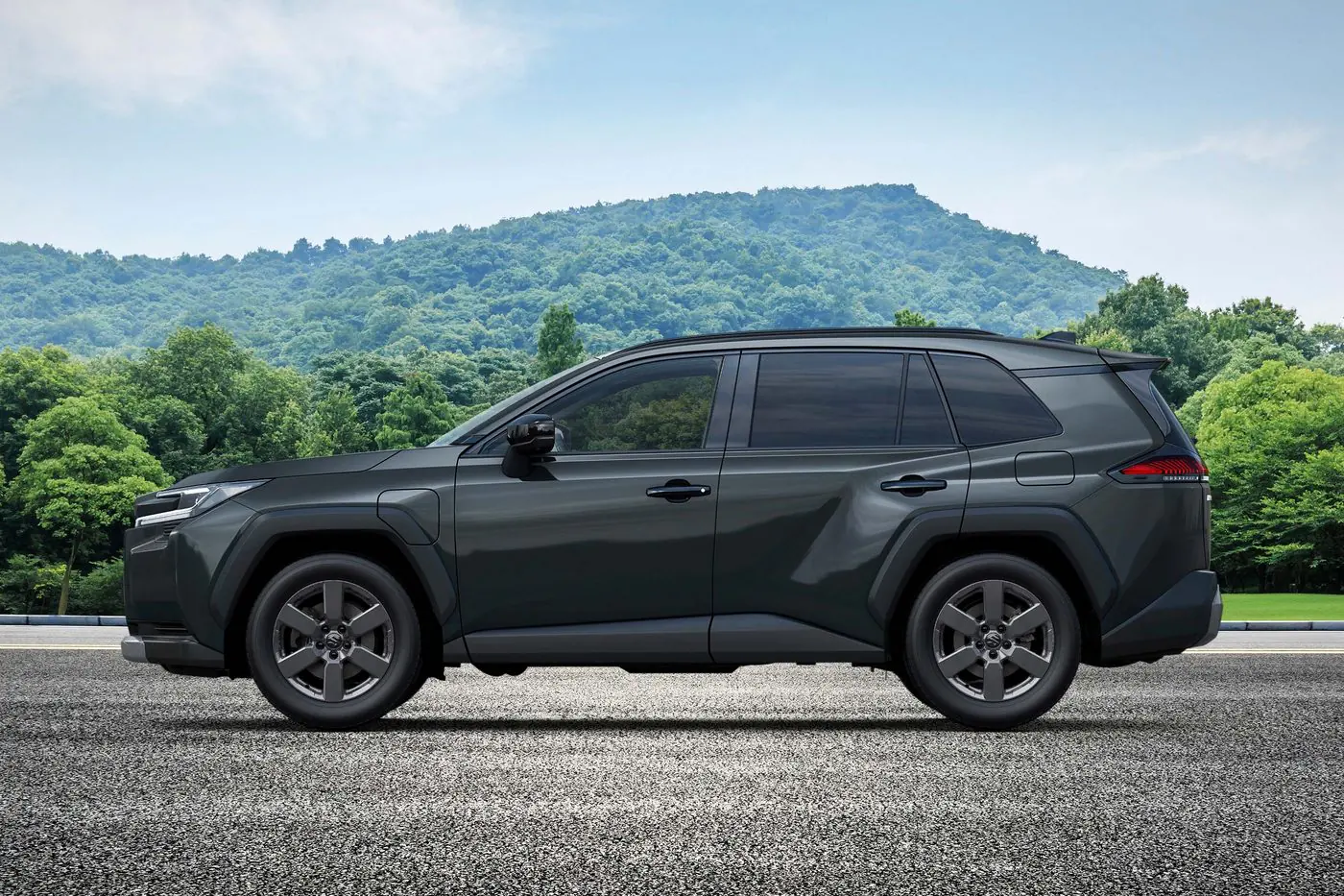 Новая Toyota RAV4 превратилась в Suzuki Across для Европы