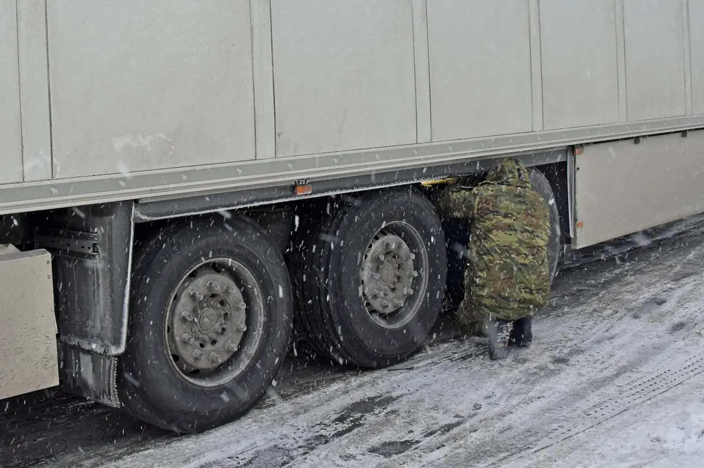 Полуприцеп подвел – белорус не смог выехать из Польши через «Тересполь»