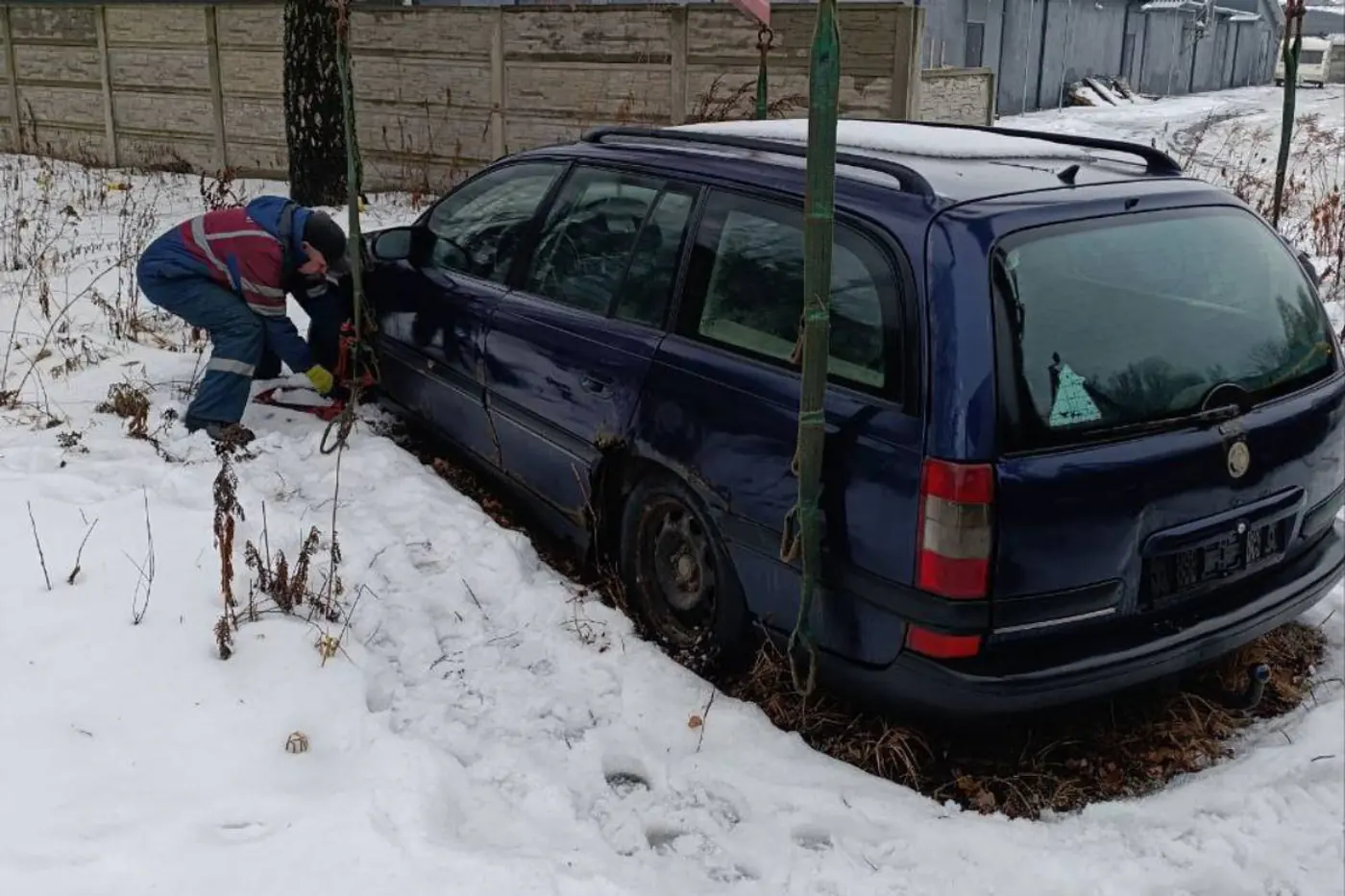 Припаркованные автомобили получают желтые метки – что это значит?