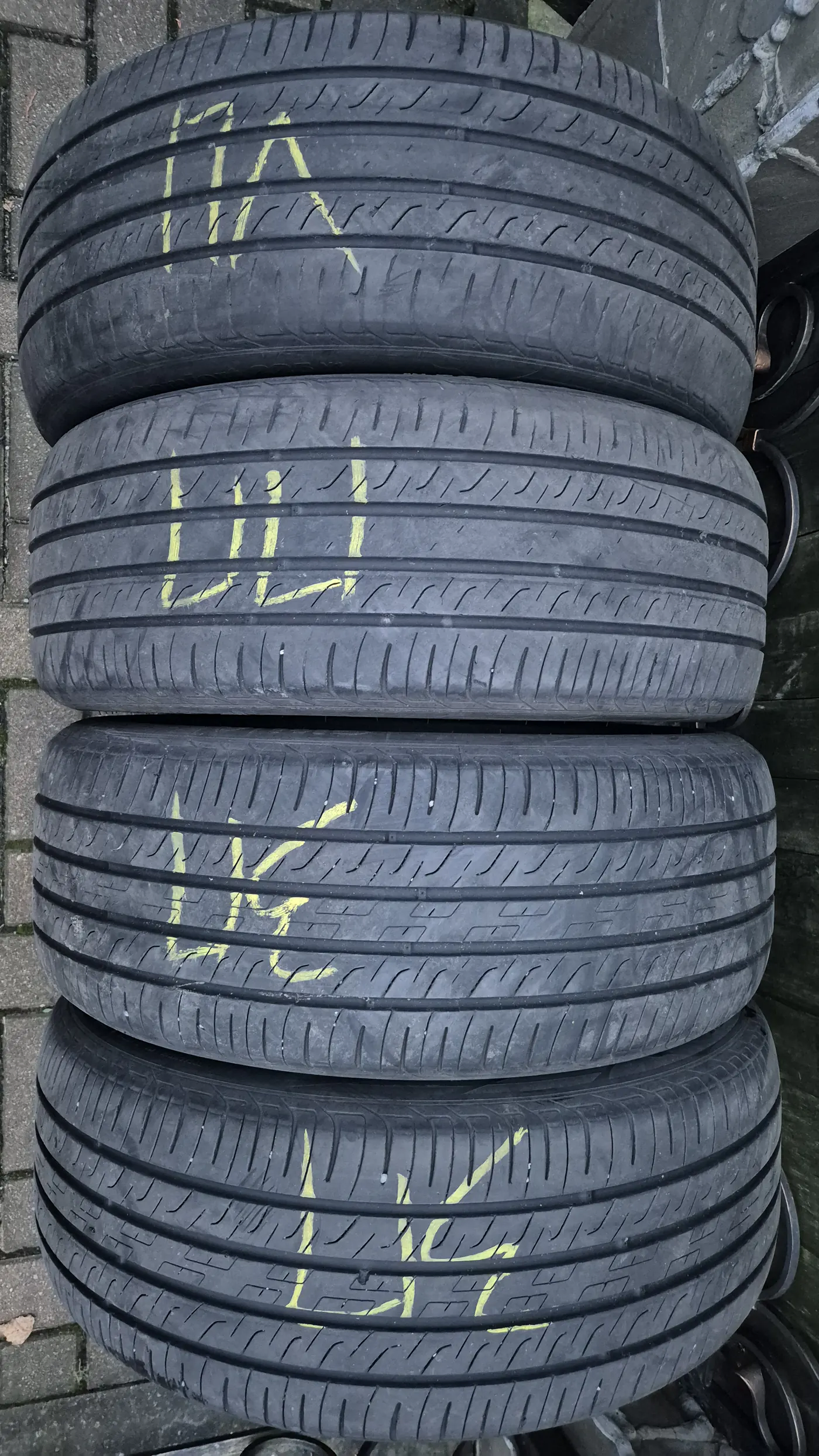 R19 235 50 Giti Comfort