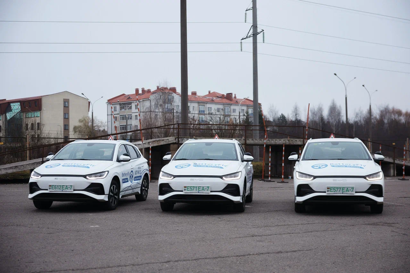 В Минске открылась автошкола для водителей электромобилей
