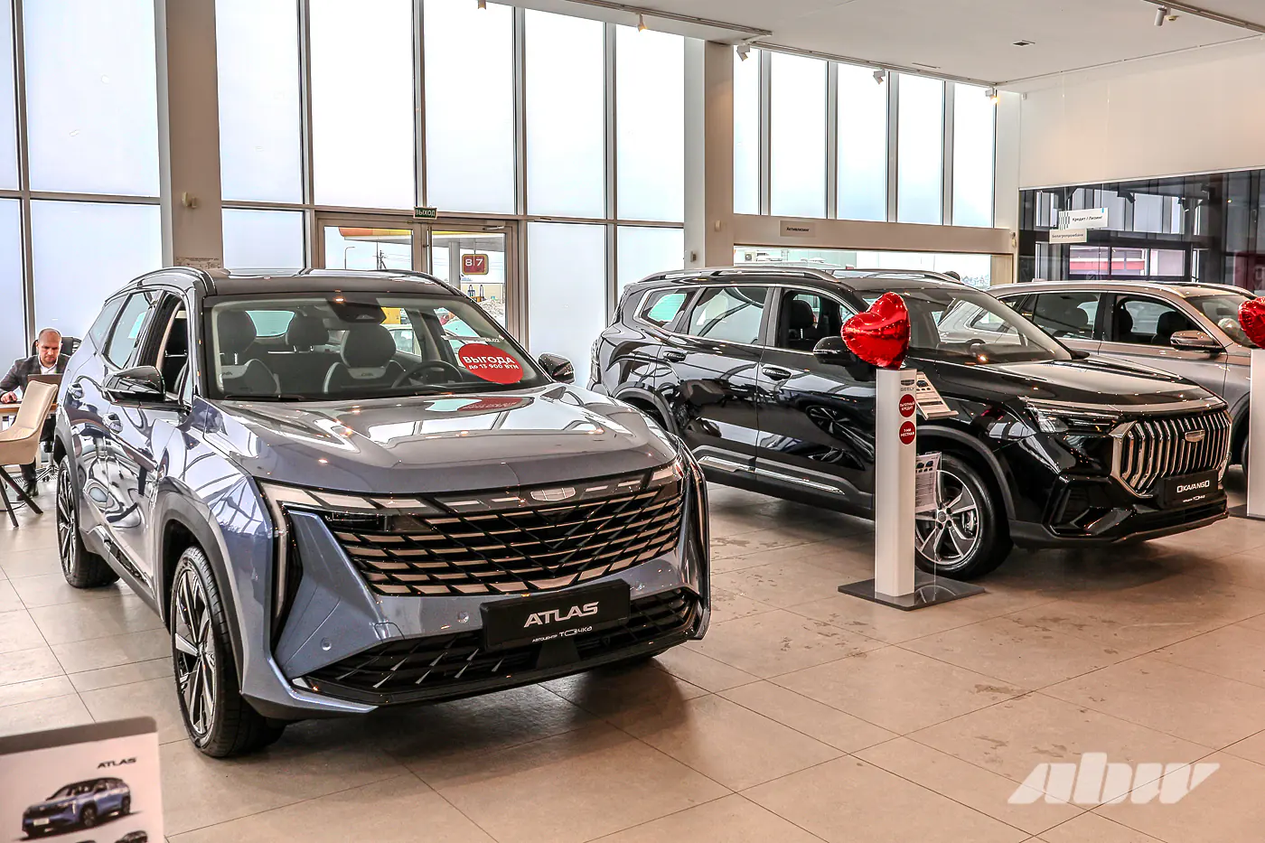 Кредит под 4% годовых теперь и на Geely: считаем, сколько надо платить за популярные модели