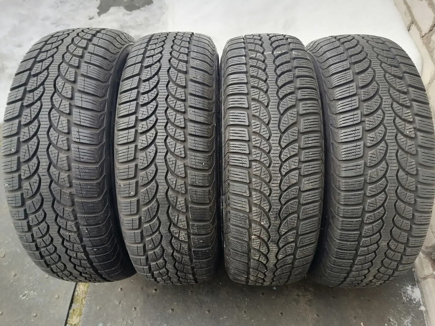 R16 215 65 Bridgestone Blizzak LM-80