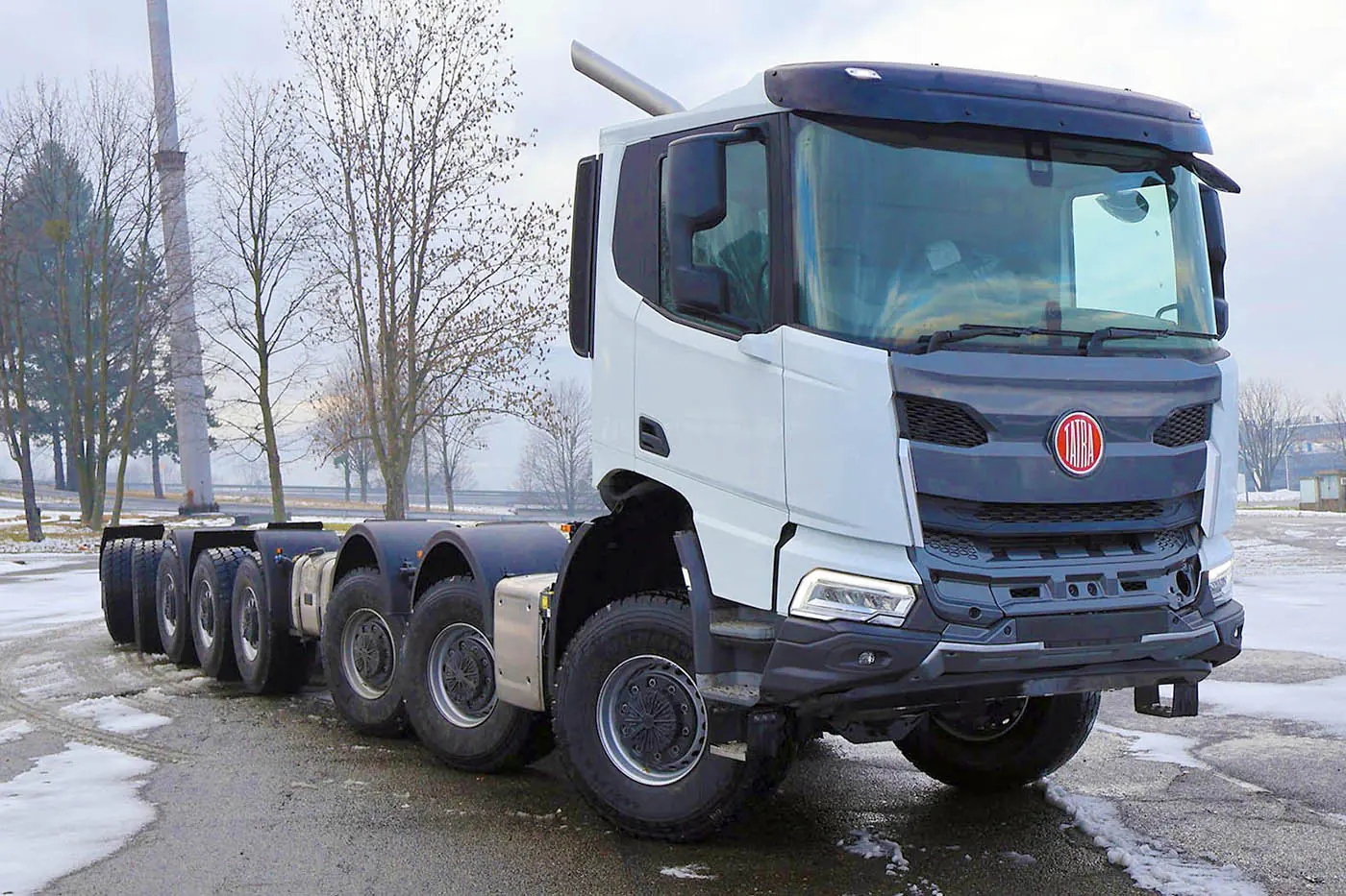 Чешская Tatra расширяет границы: для австралийского заказчика создано уникальное восьмиосное шасси