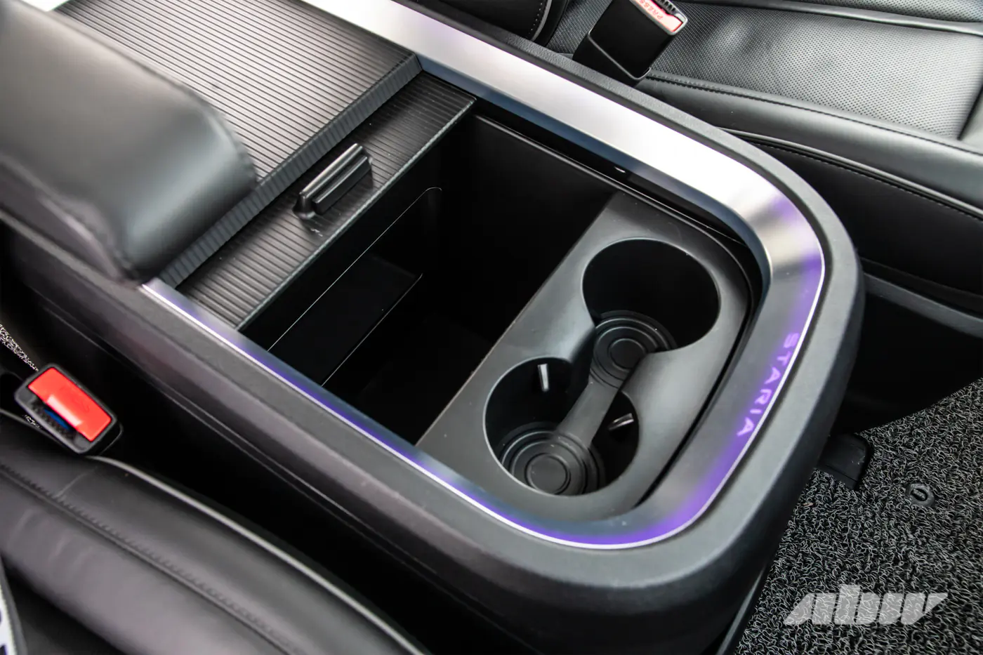 Газовый гигант: секонд-тест Hyundai Staria LPG