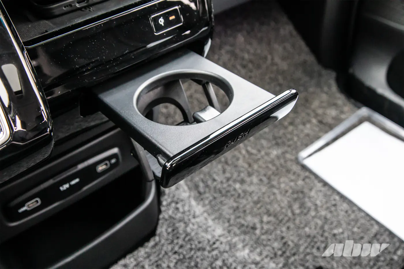 Газовый гигант: секонд-тест Hyundai Staria LPG