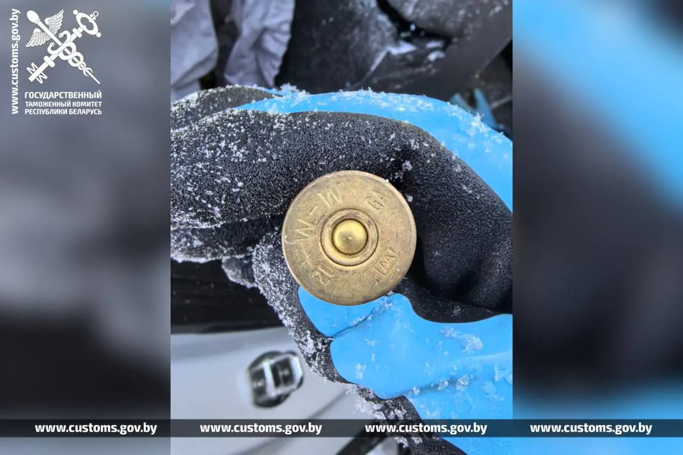 В «Колядичи» на автовозе прибыл автомобиль с сюрпризом