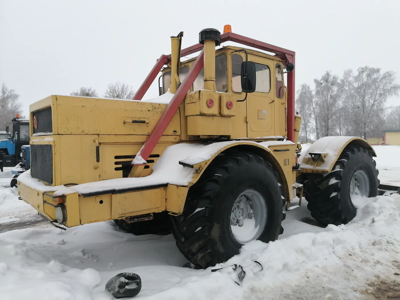 колесный трактор Кировец К-701 1991
