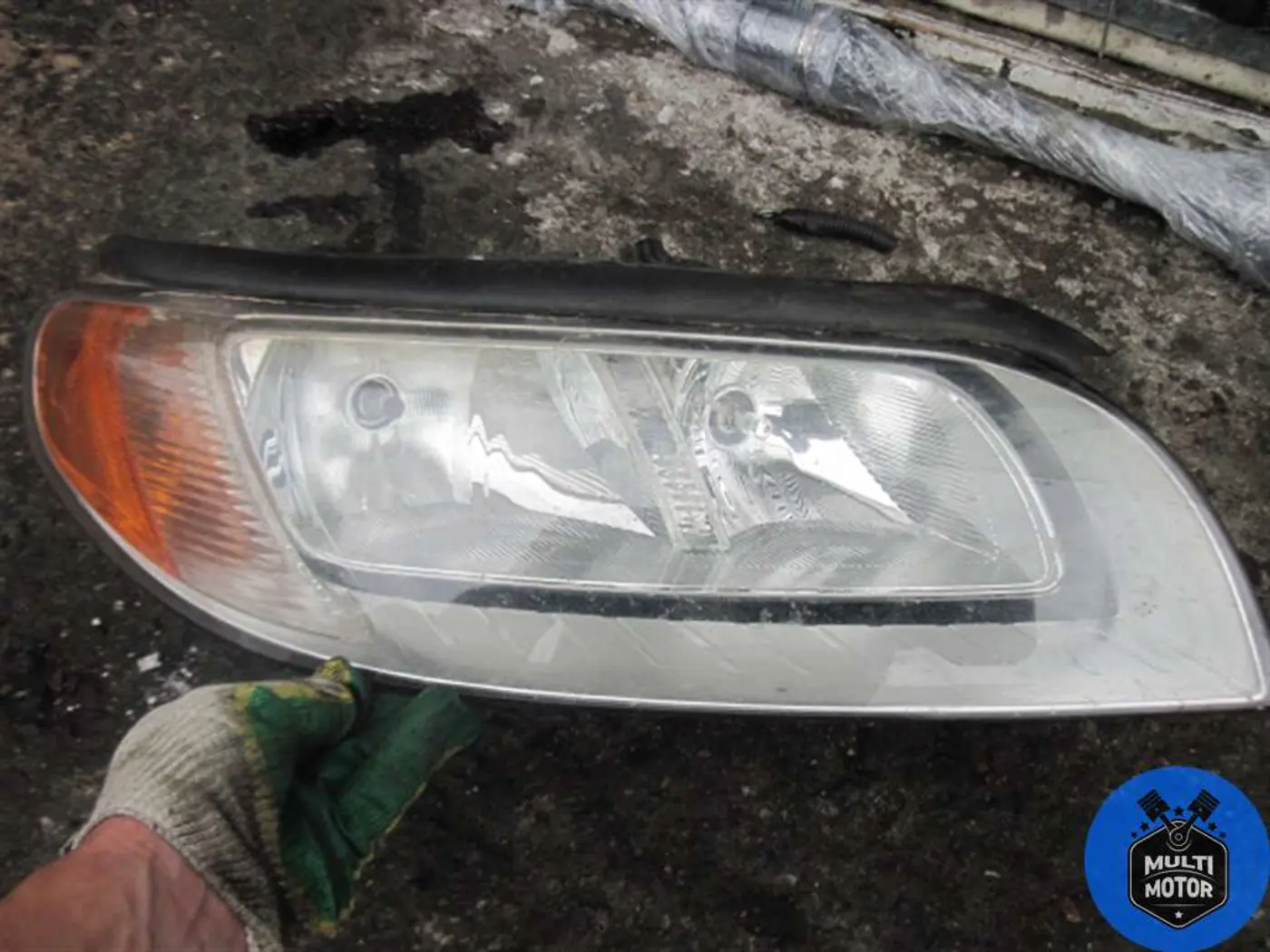 Фара правая к Volvo V70 2008