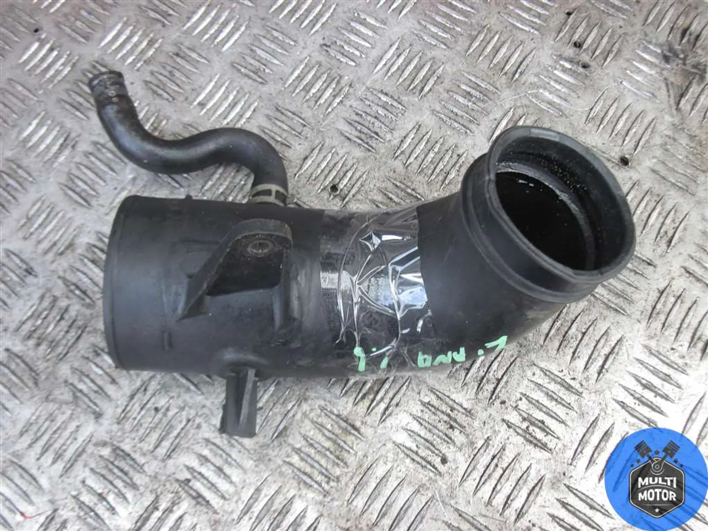 Патрубок к Suzuki Liana 2002