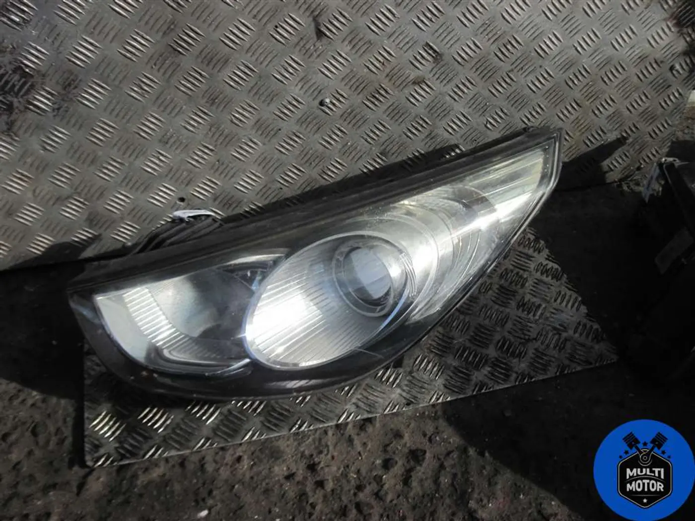 Фара левая к Hyundai ix35 2012