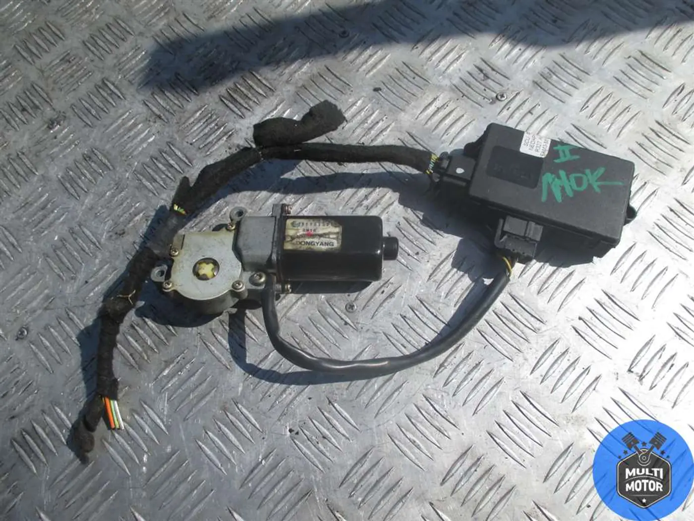 Двигатель электролюка к Peugeot 407 2008