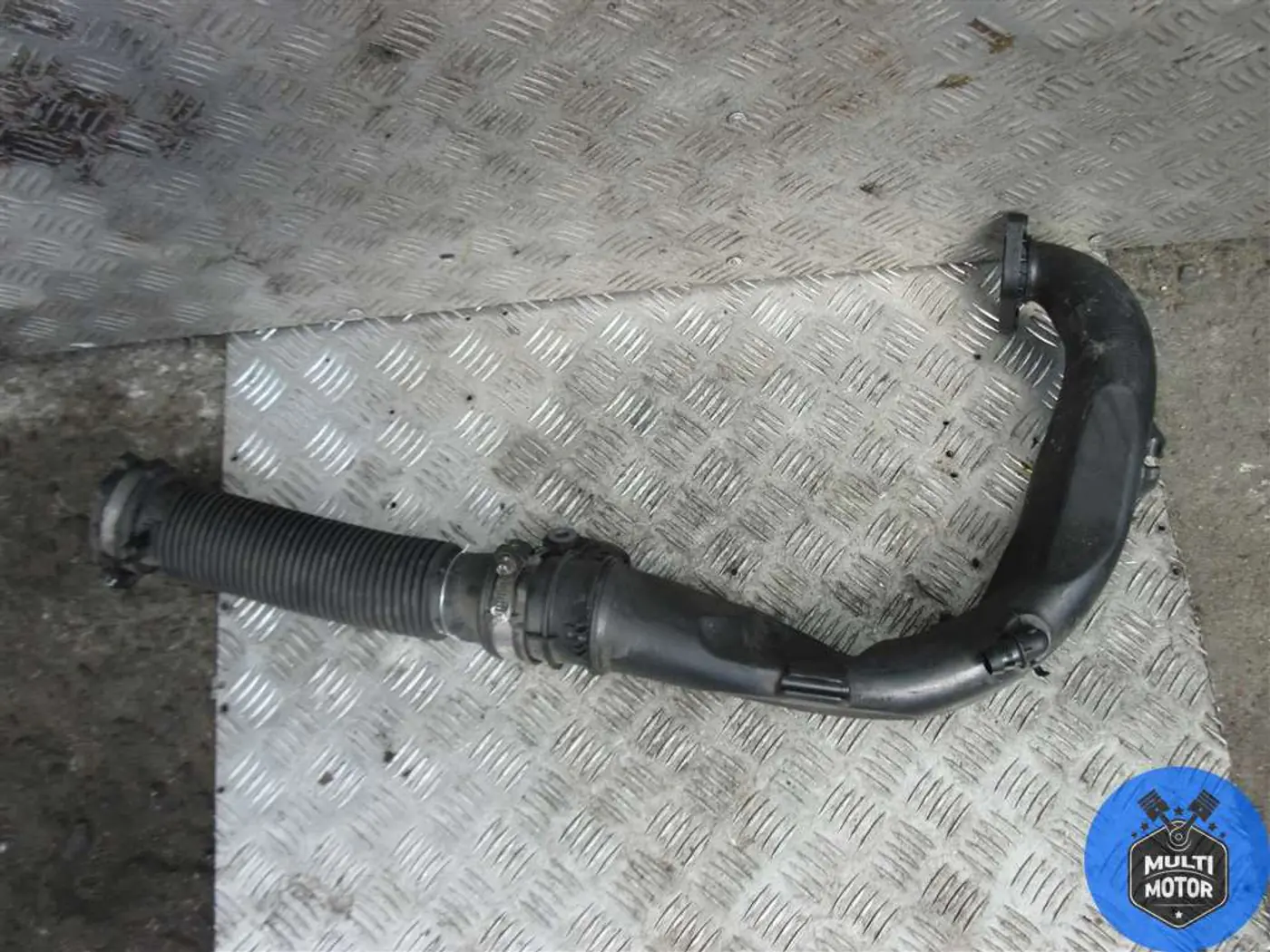 Патрубок интеркулера к Renault Megane 2010