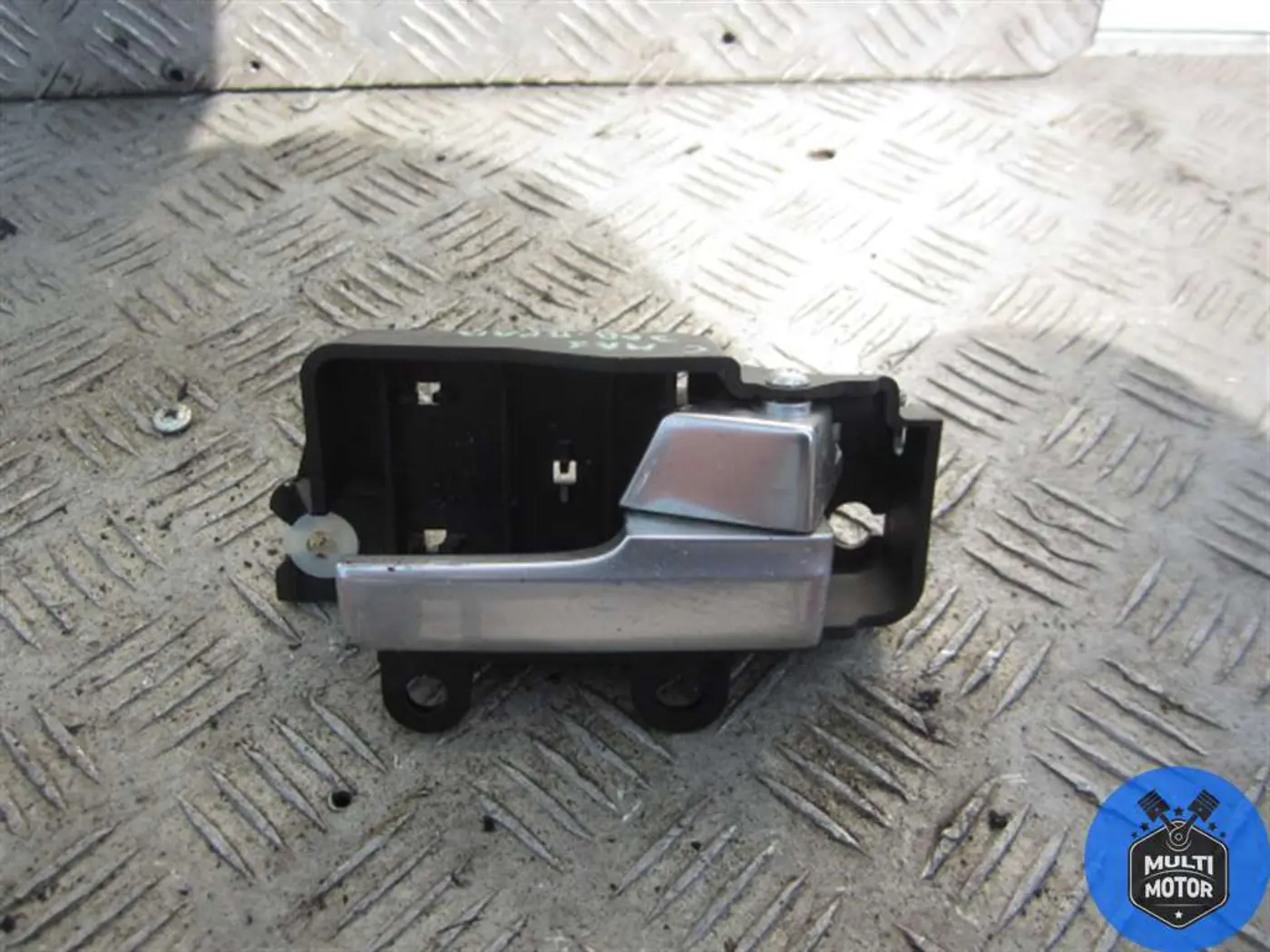 Ручка внутренняя задняя правая к Ford C-MAX 2009
