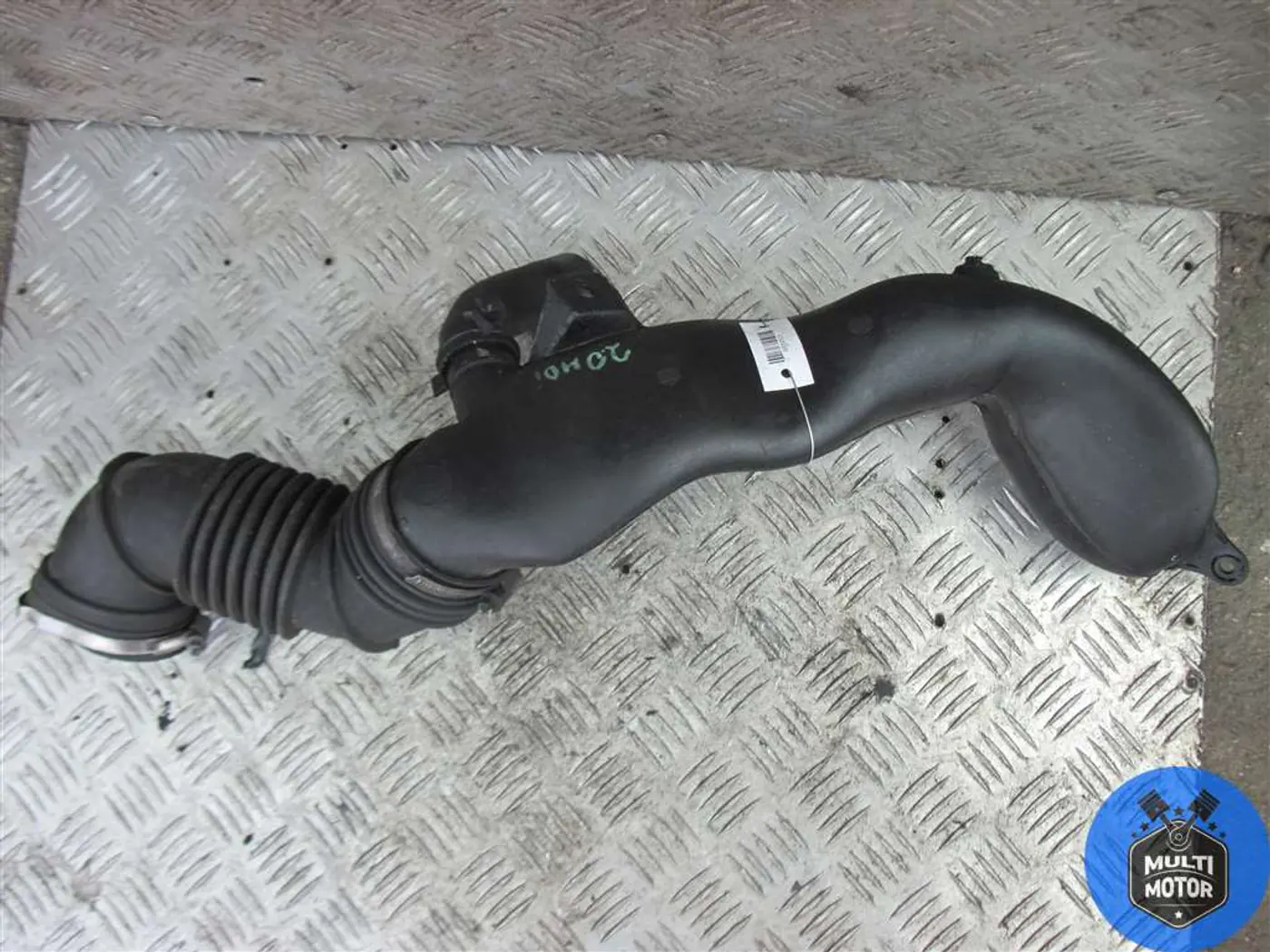 Патрубок к Peugeot 307 2002